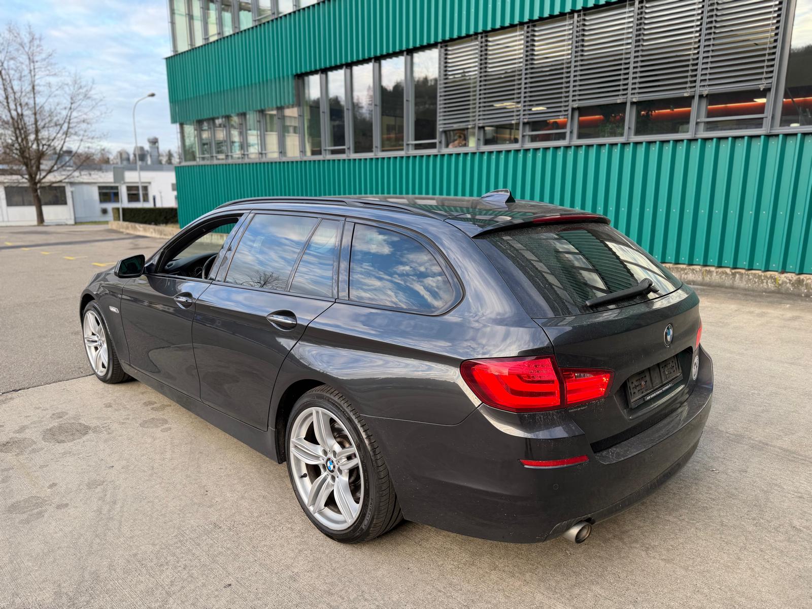 BMW 535d xDrive Touring Steptronic-image-4