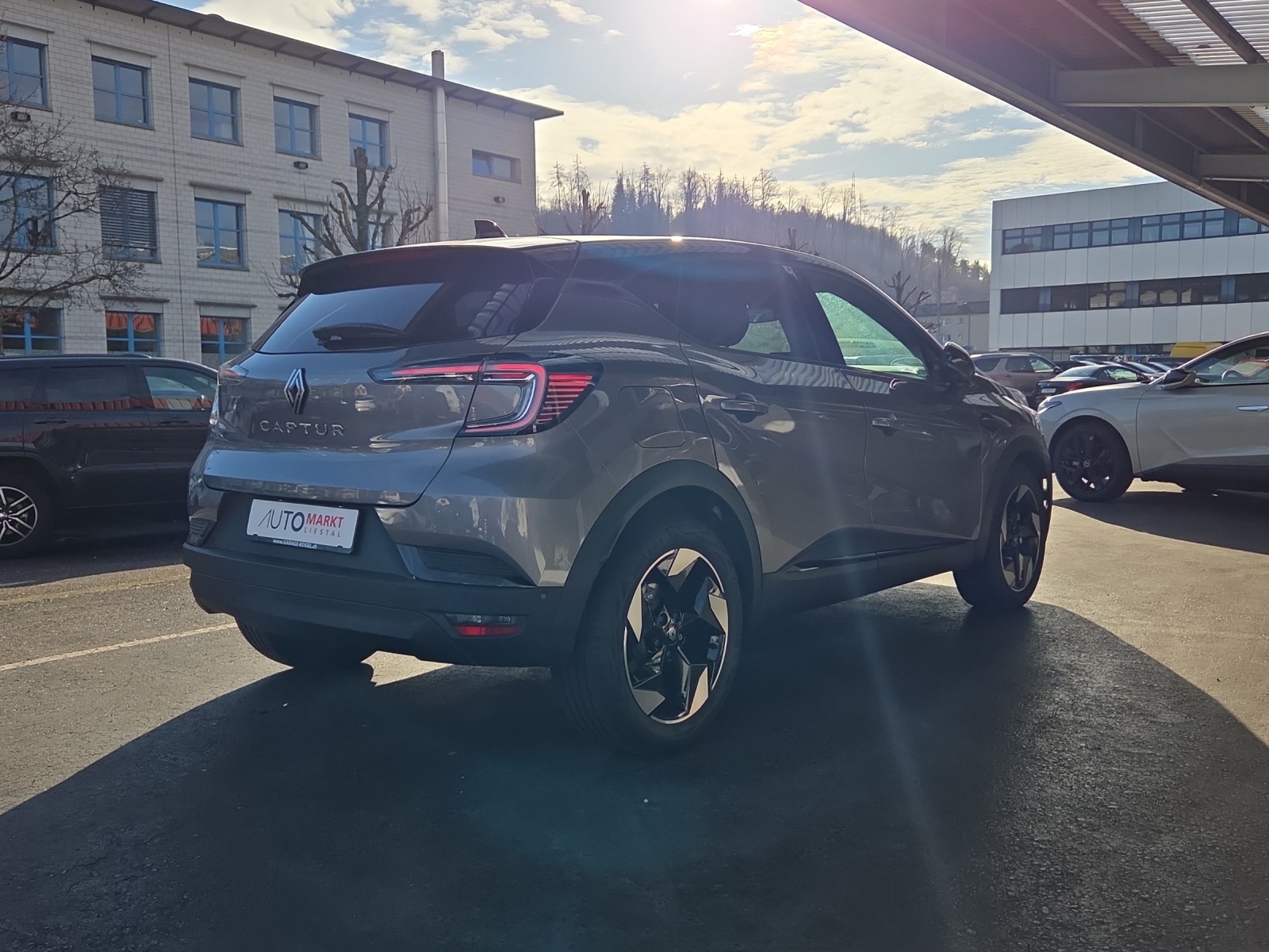 RENAULT Captur 1.3 TCe Techno EDC-image-11