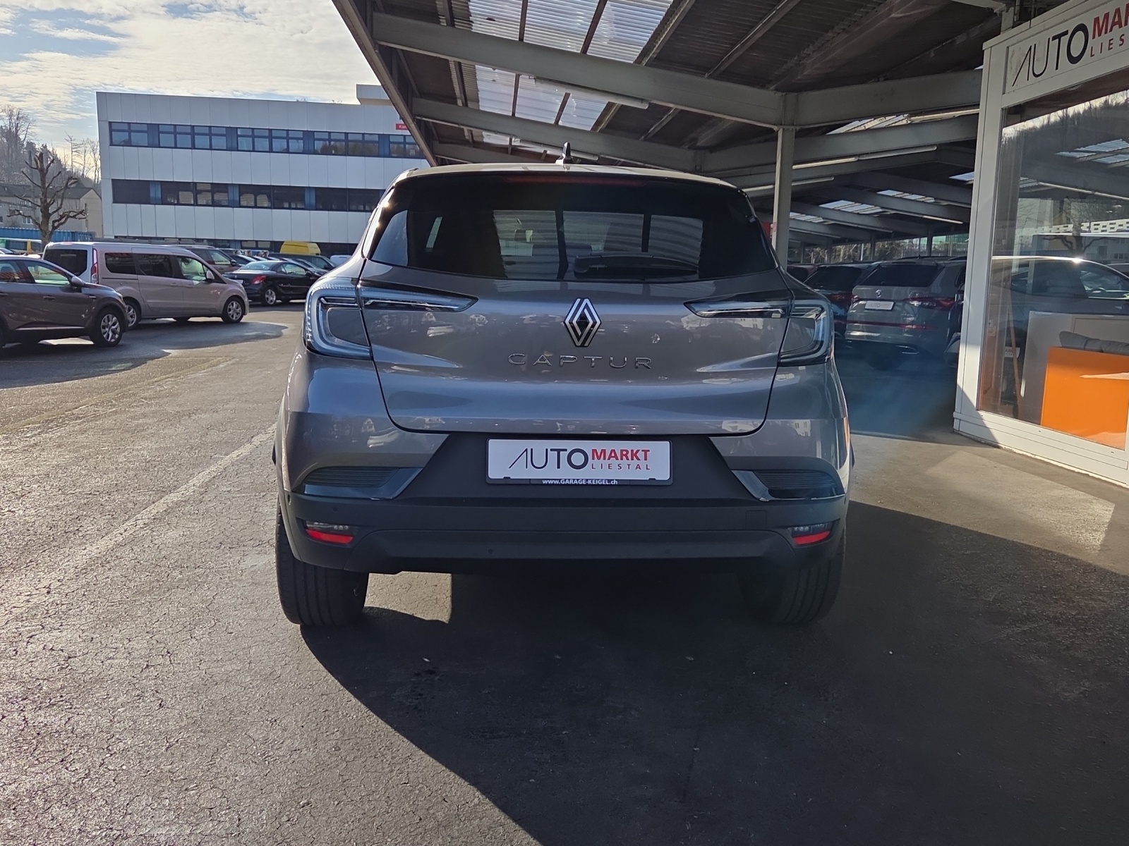 RENAULT Captur 1.3 TCe Techno EDC-image-12