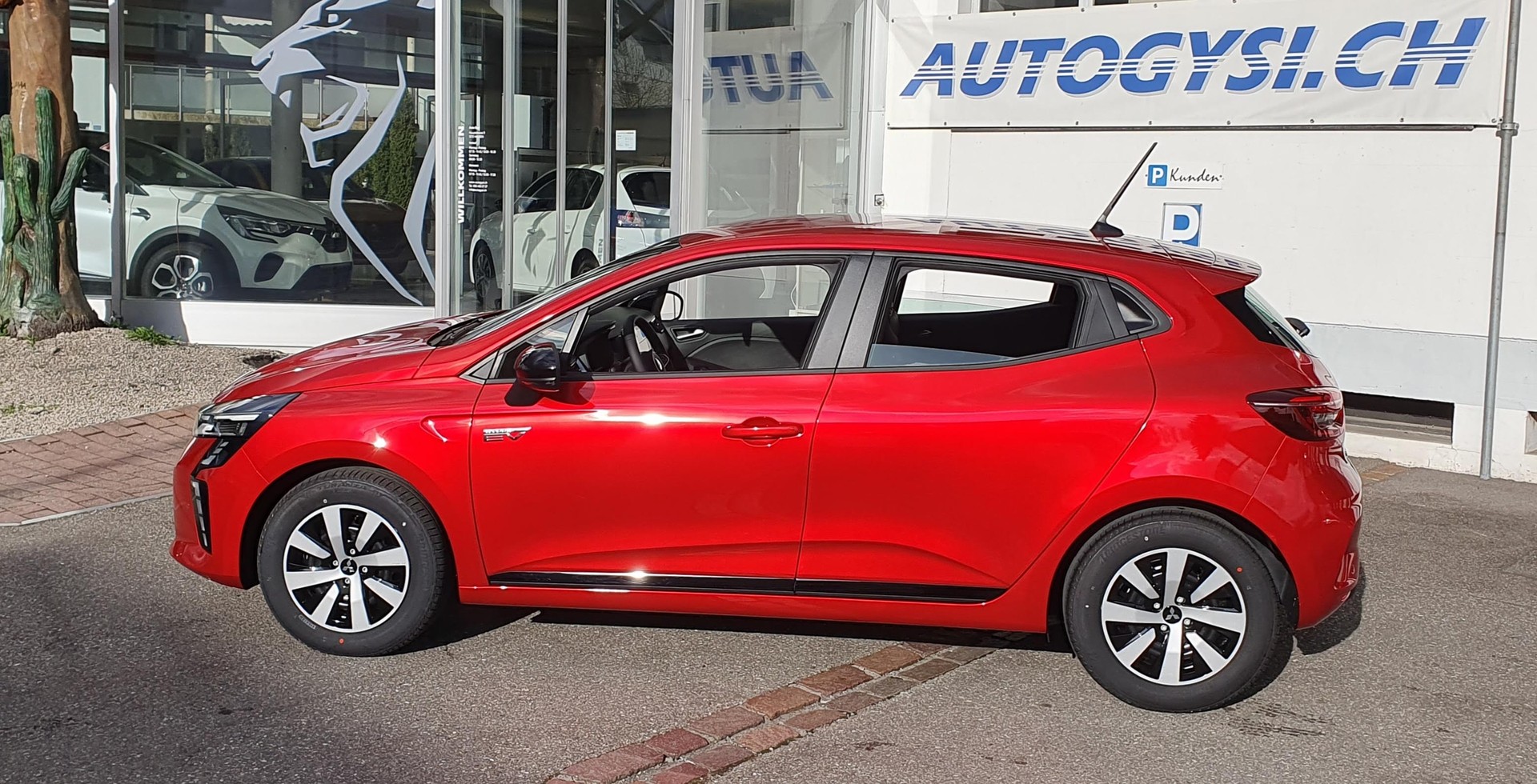 MITSUBISHI COLT 1.6 HEV Automat SwissLine (504) Helvetia-image-1