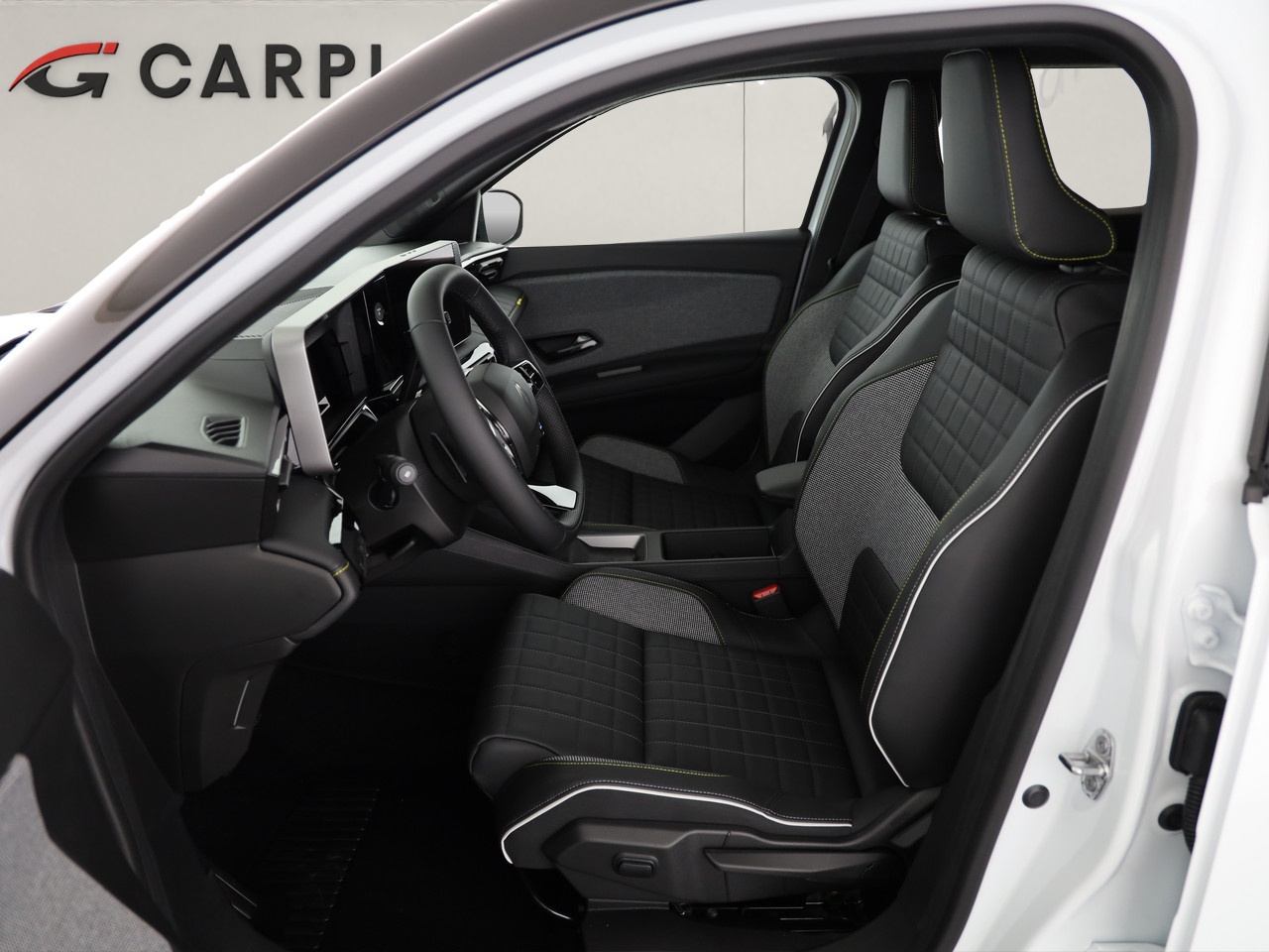 RENAULT R4 E-Tech Comfort Range iconic-image-5