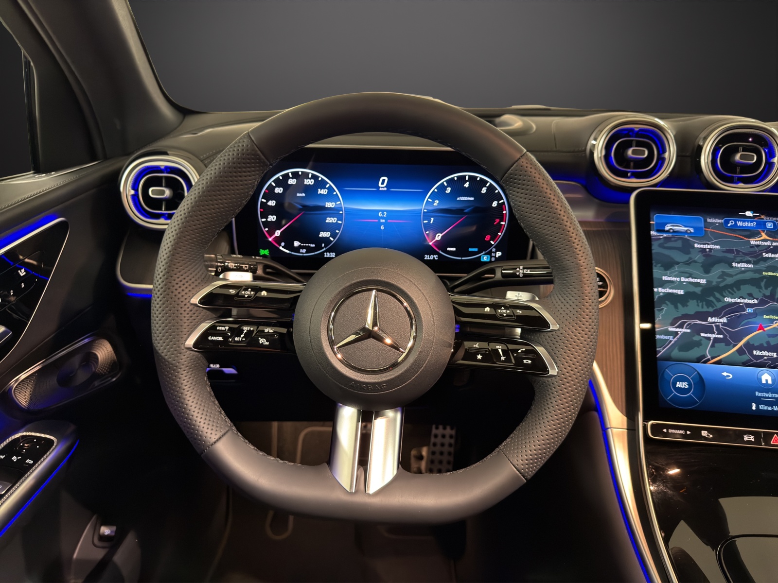 MERCEDES-BENZ GLC 200 4Matic 9G-Tronic-image-10