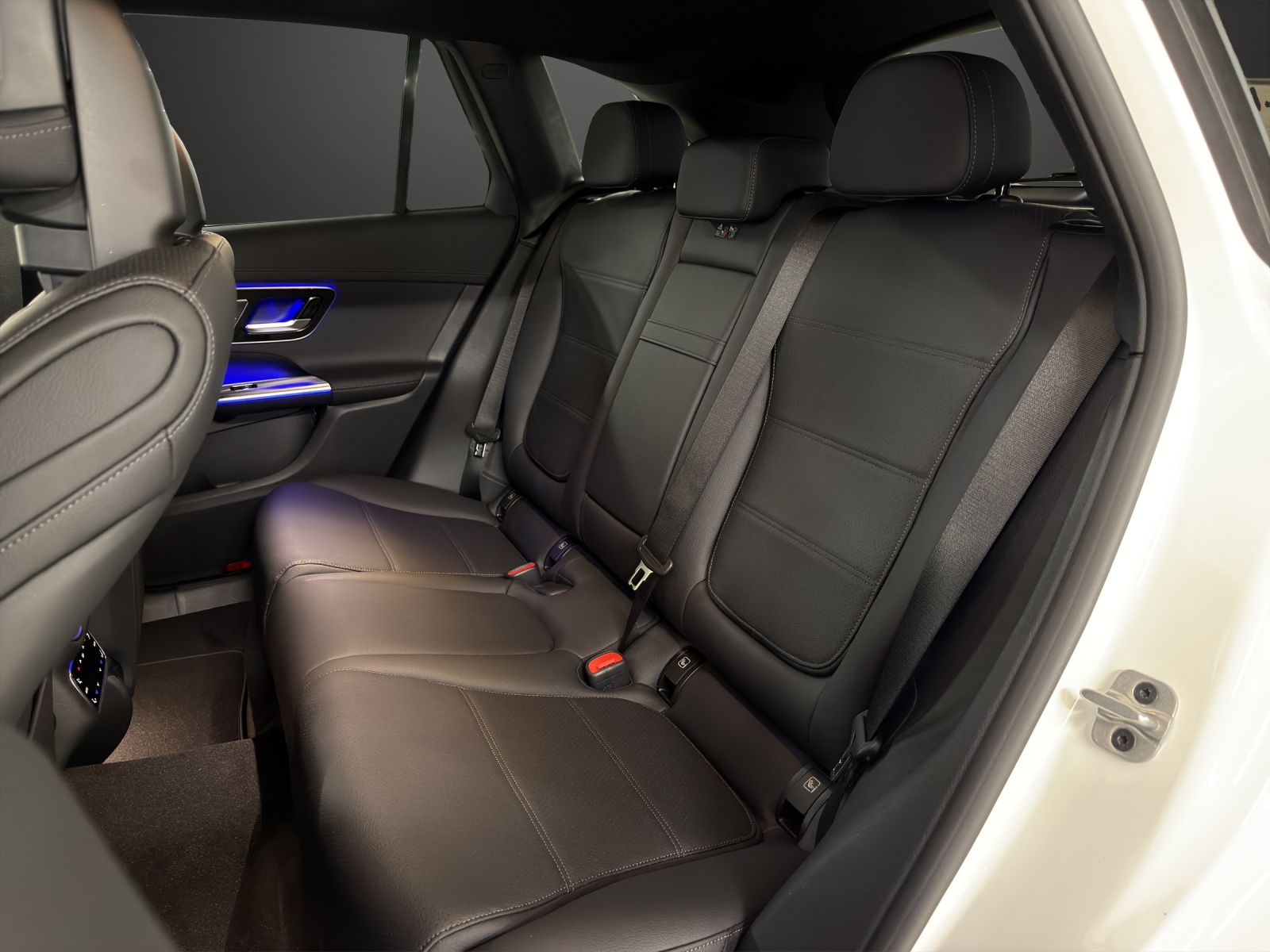 MERCEDES-BENZ GLC 200 4Matic 9G-Tronic-image-14