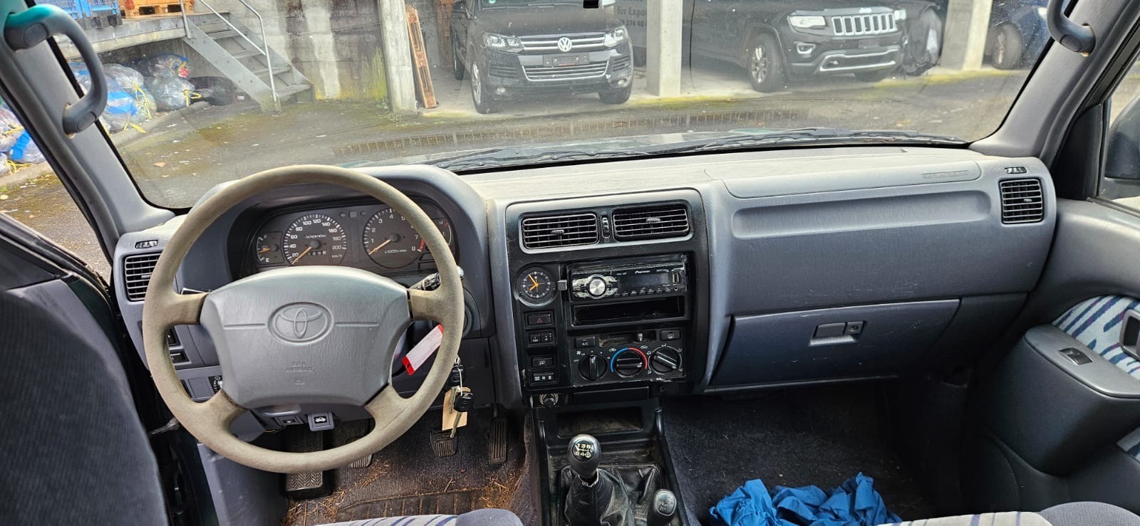 TOYOTA Land Cruiser 300 3.4 V6 Saloon-image-1