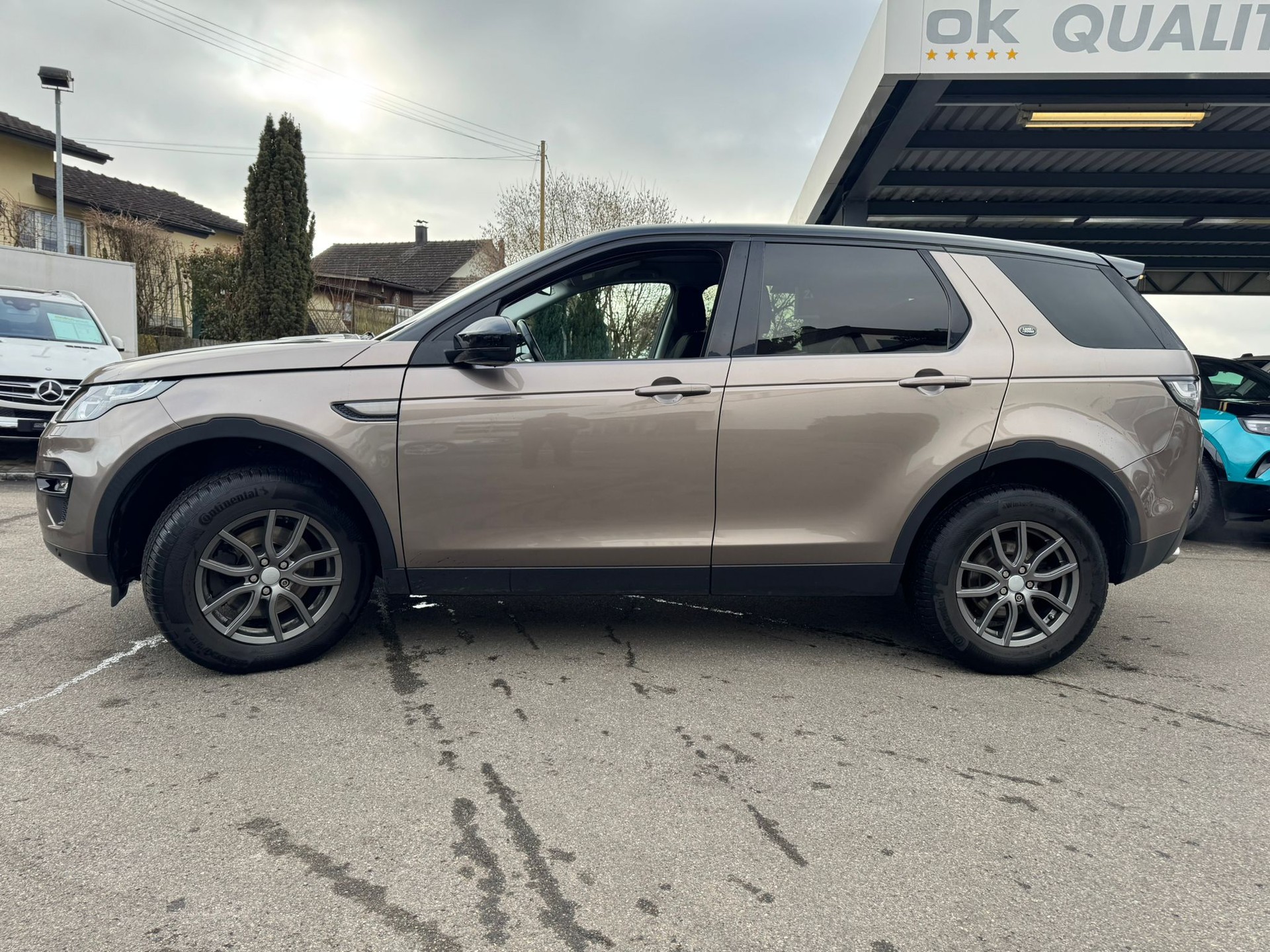 LAND ROVER Discovery Sport 2.0 TD4 HSE Luxury-image-4