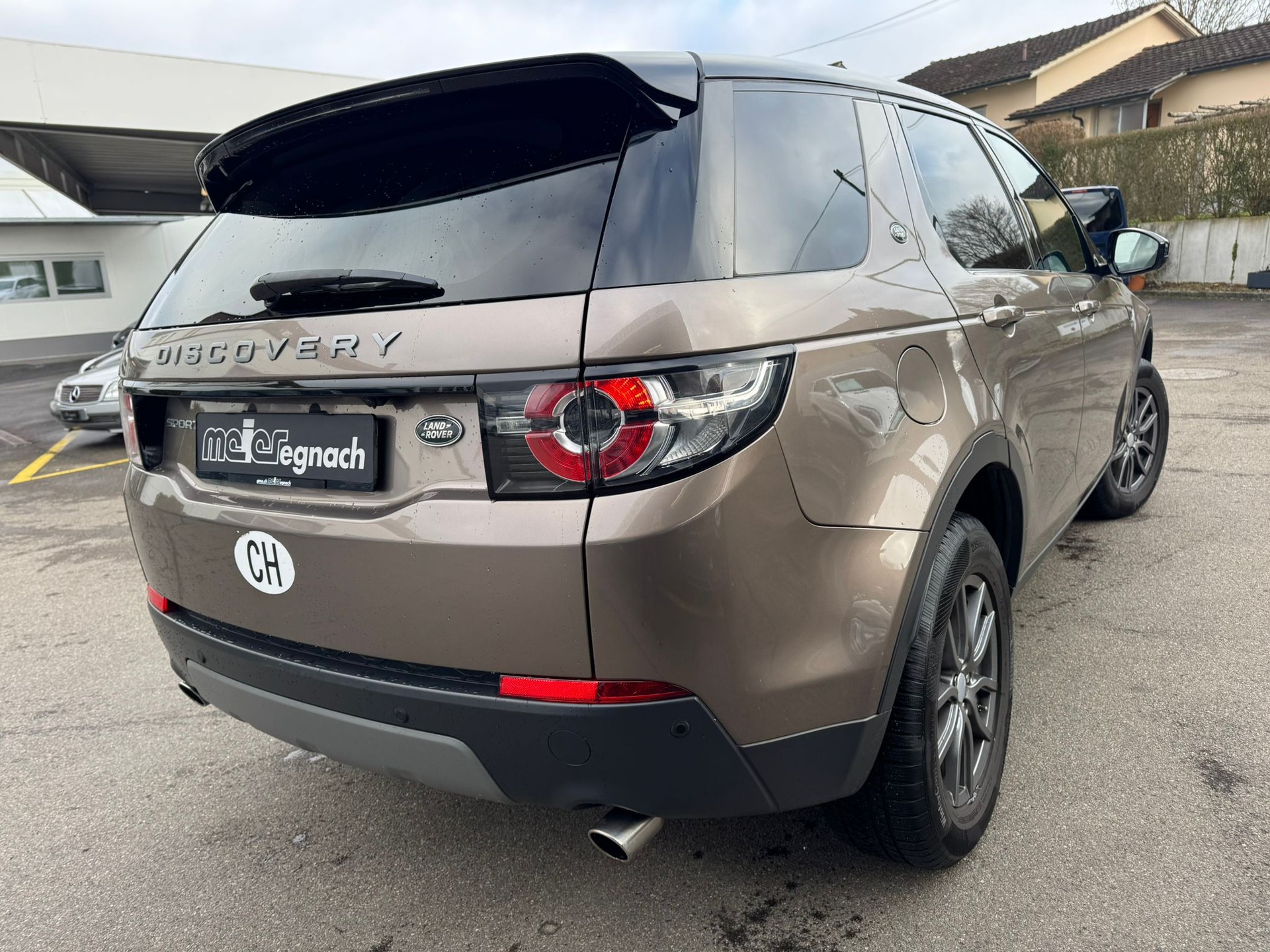 LAND ROVER Discovery Sport 2.0 TD4 HSE Luxury-image-6