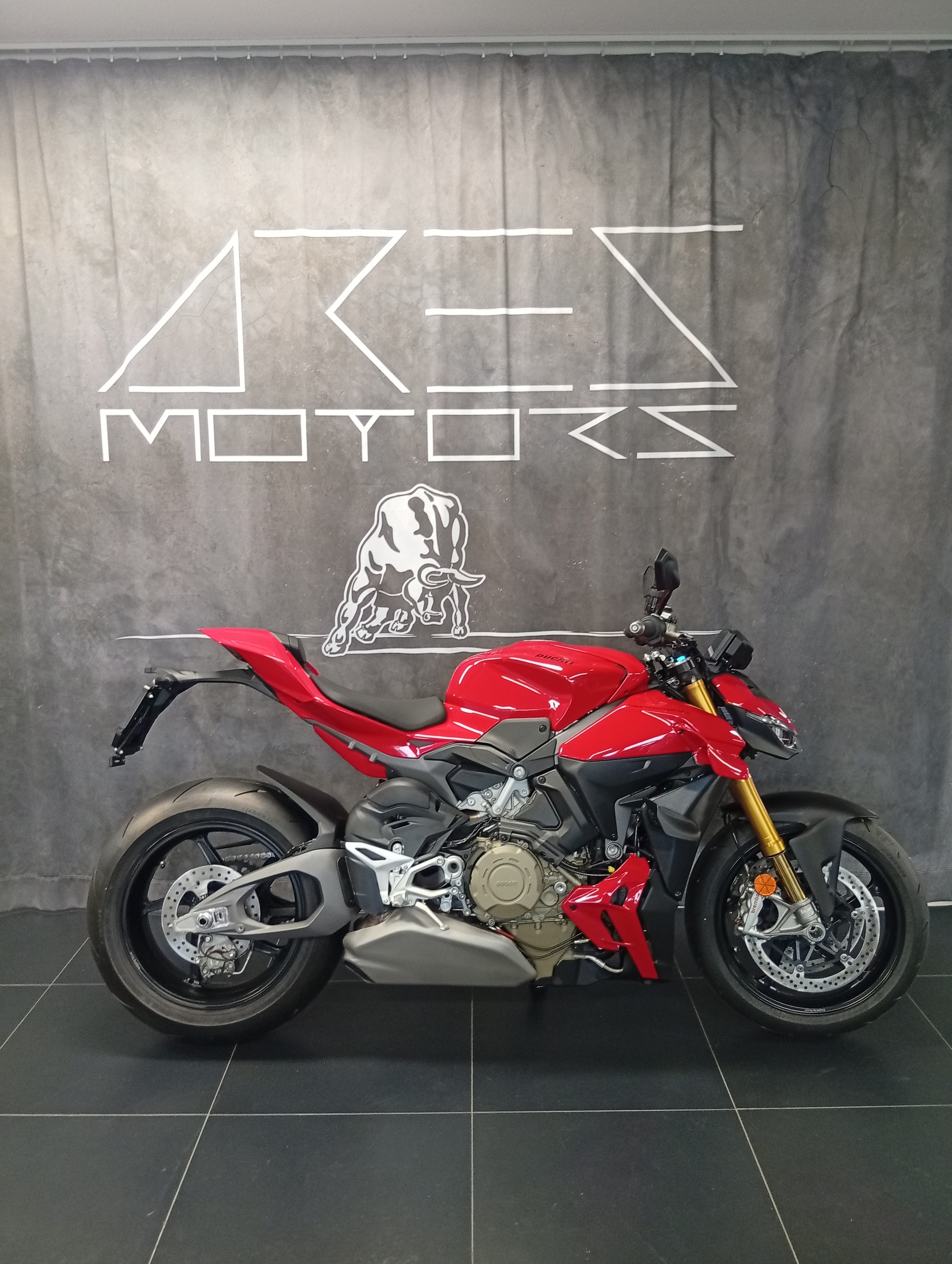 DUCATI Streetfighter V4 S