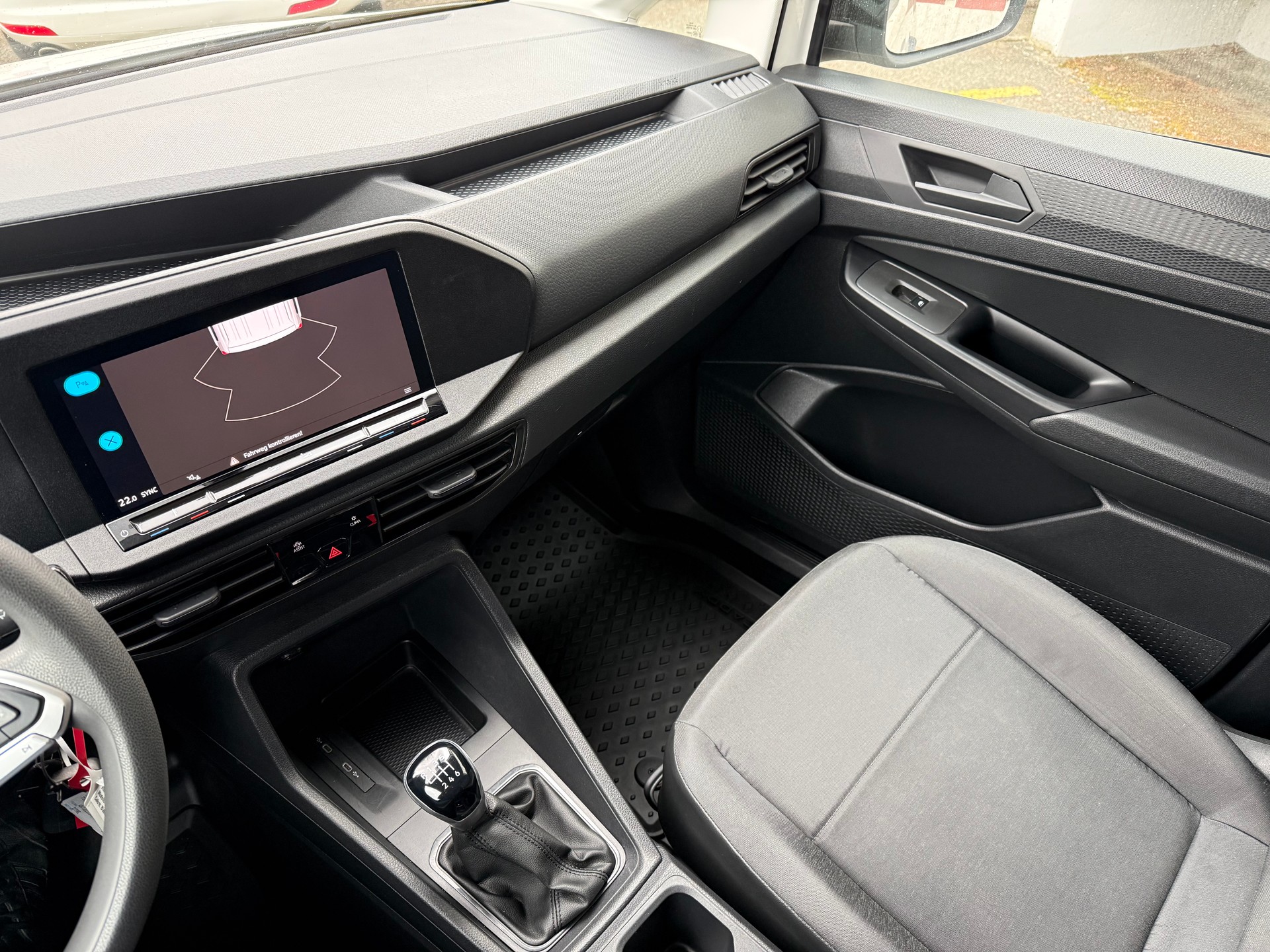 VW Caddy 2.0TDI * 8 fach * Garantie * Fahrassistenzpaket *-image-11