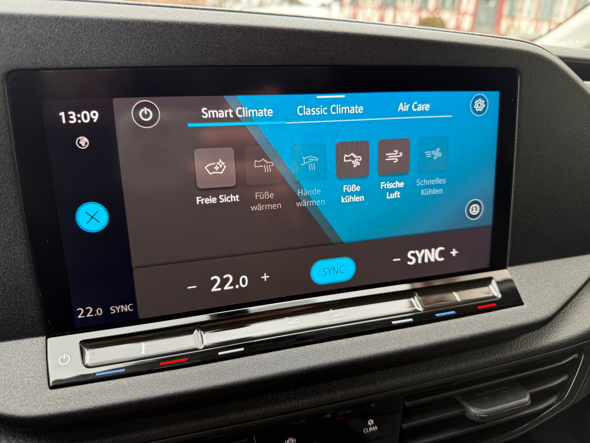VW Caddy 2.0TDI * 8 fach * Garantie * Fahrassistenzpaket *-image-13