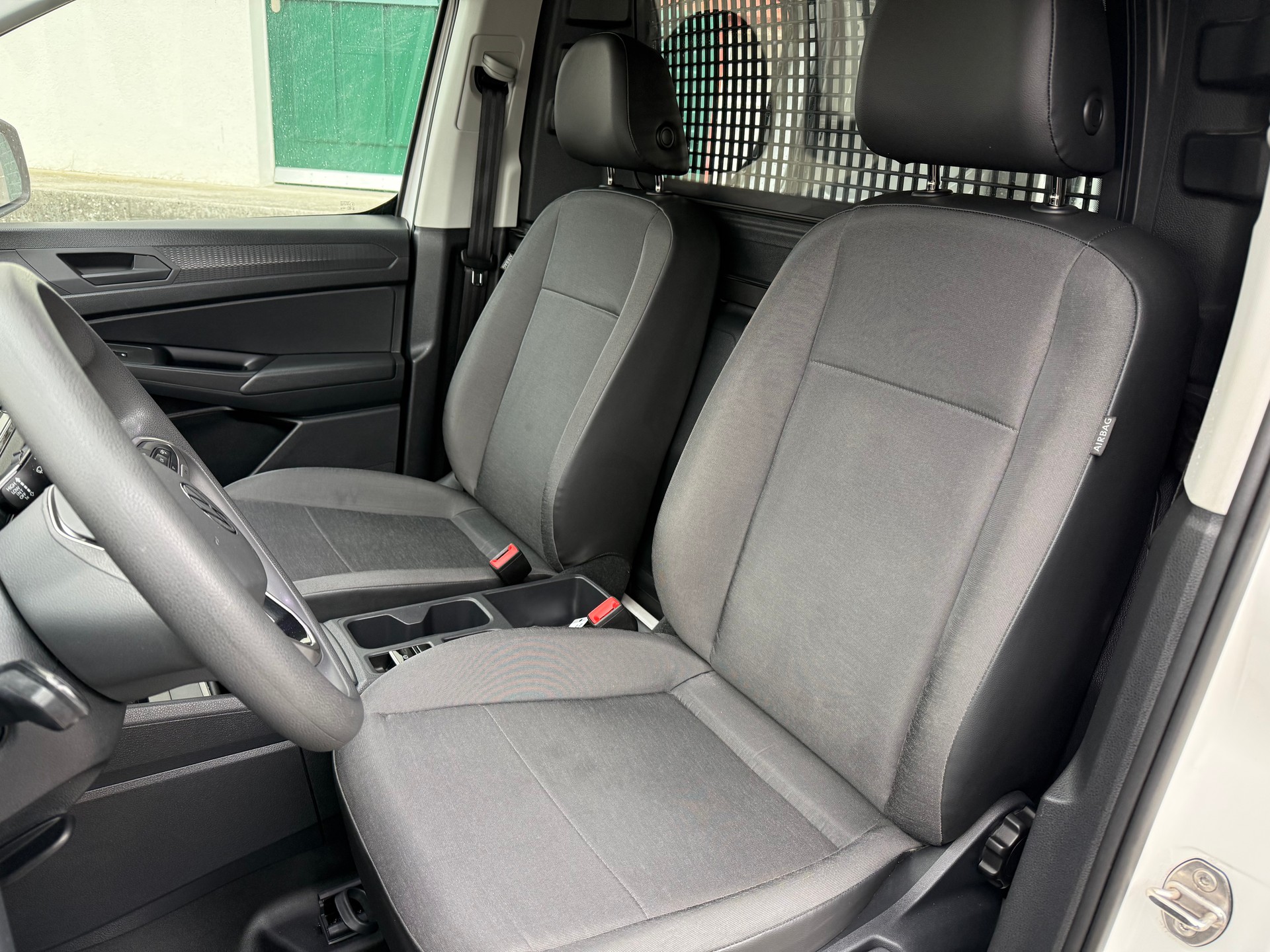 VW Caddy 2.0TDI * 8 fach * Garantie * Fahrassistenzpaket *-image-7