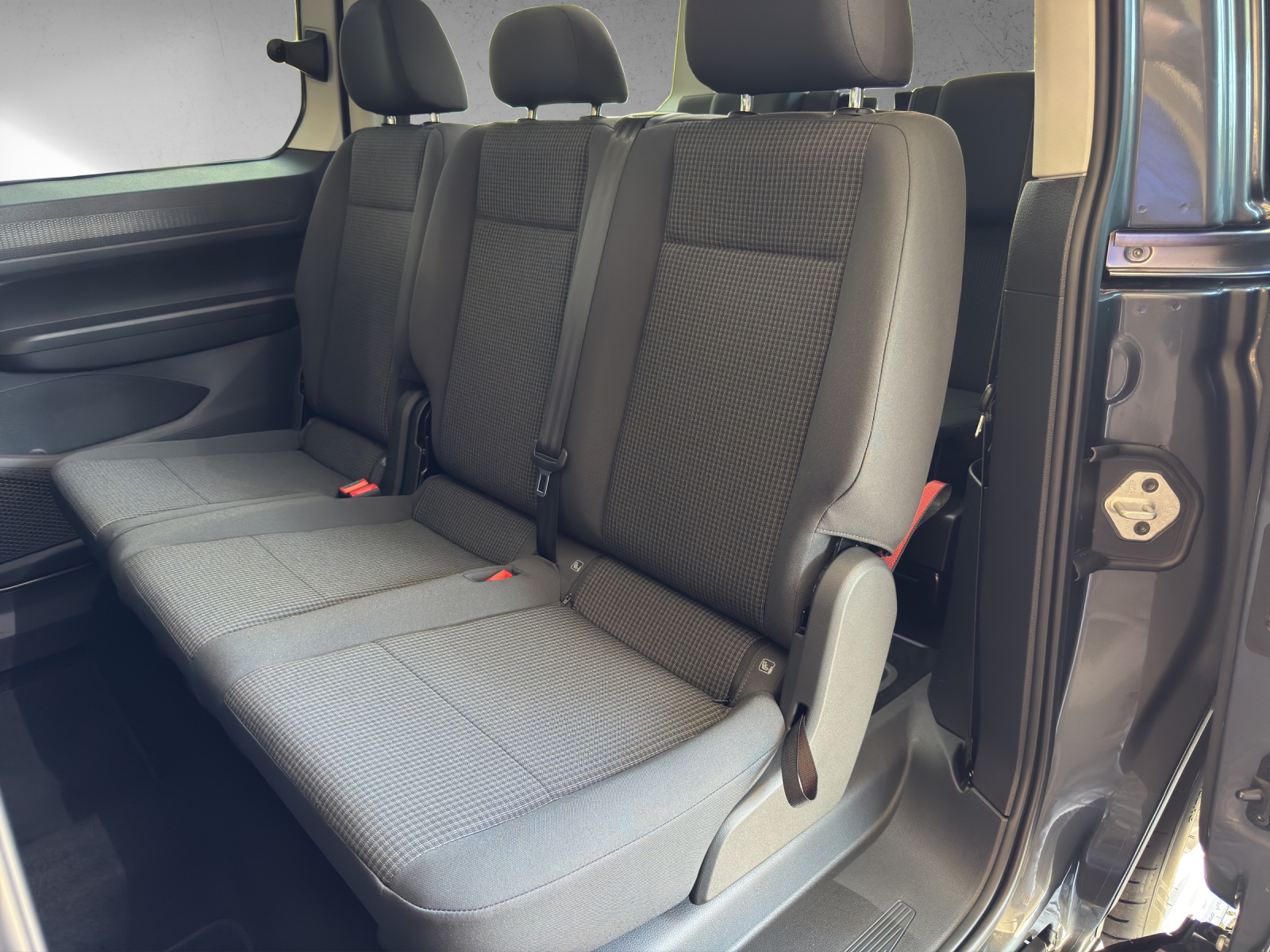 VW Caddy Maxi 1.5 TSI Liberty DSG-image-15