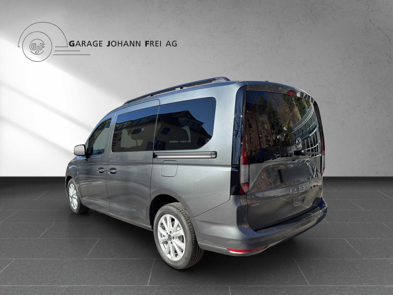 VW Caddy Maxi 1.5 TSI Liberty DSG-image-2