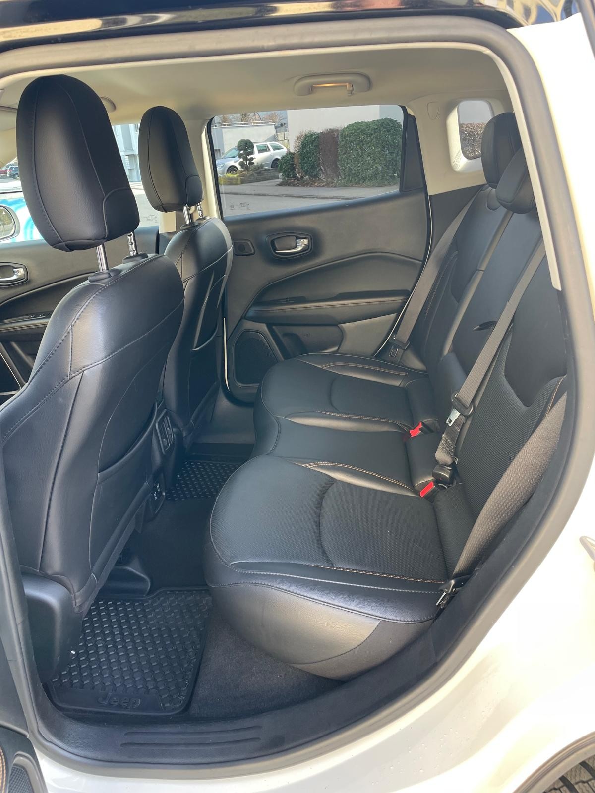 JEEP Compass 1.4 Turbo Limited AWD 9ATX-image-4