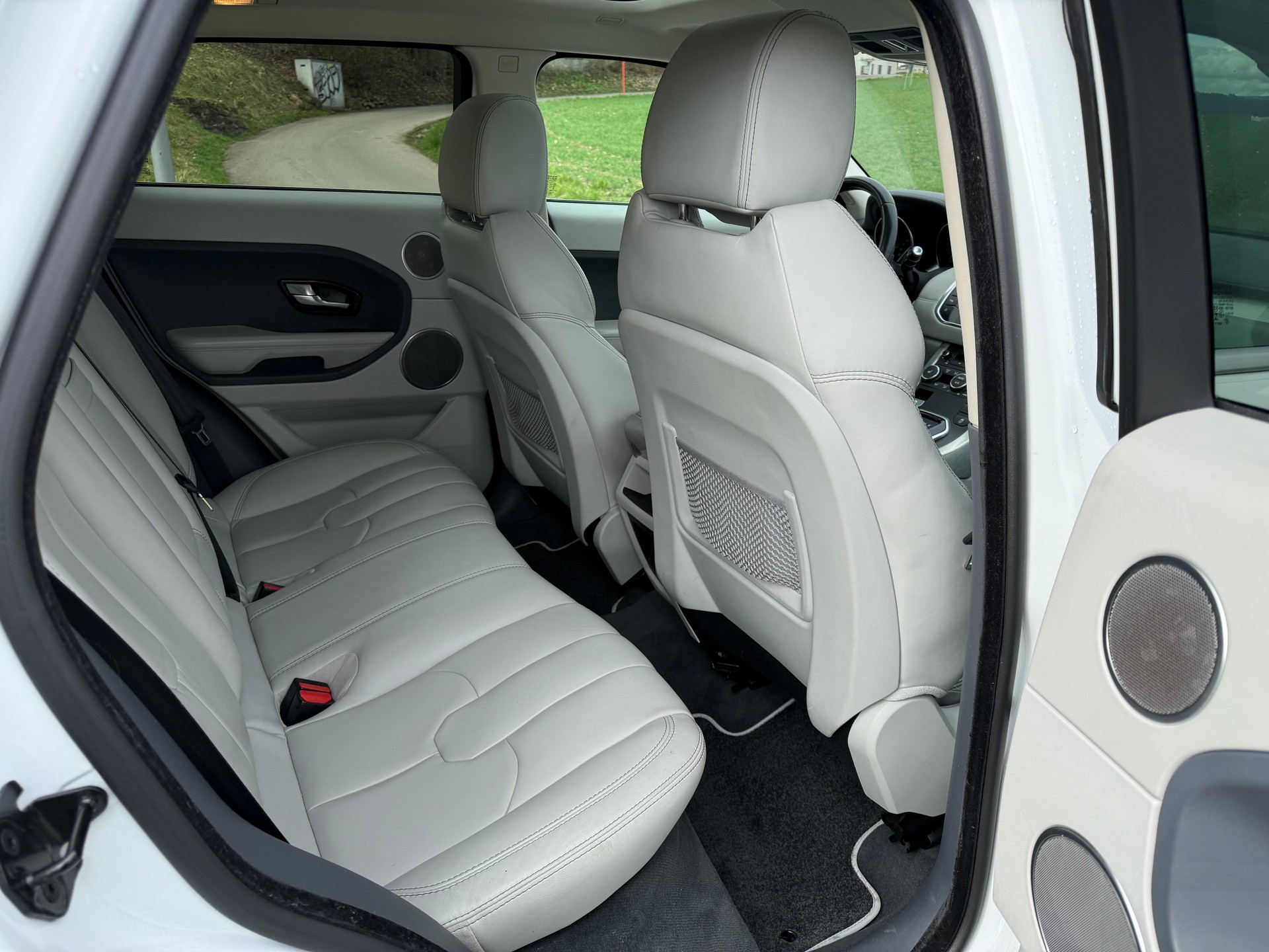 LAND ROVER Range Rover Evoque 2.0 Si4 Prestige AT6-image-6