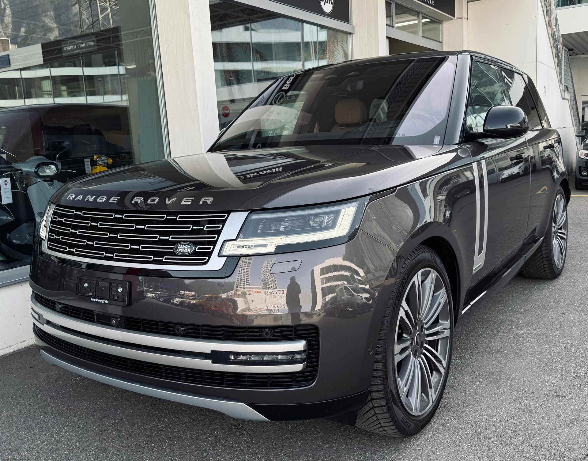 LAND ROVER Range Rover P530 4.4 V8 Autobiography Automatic-image-5