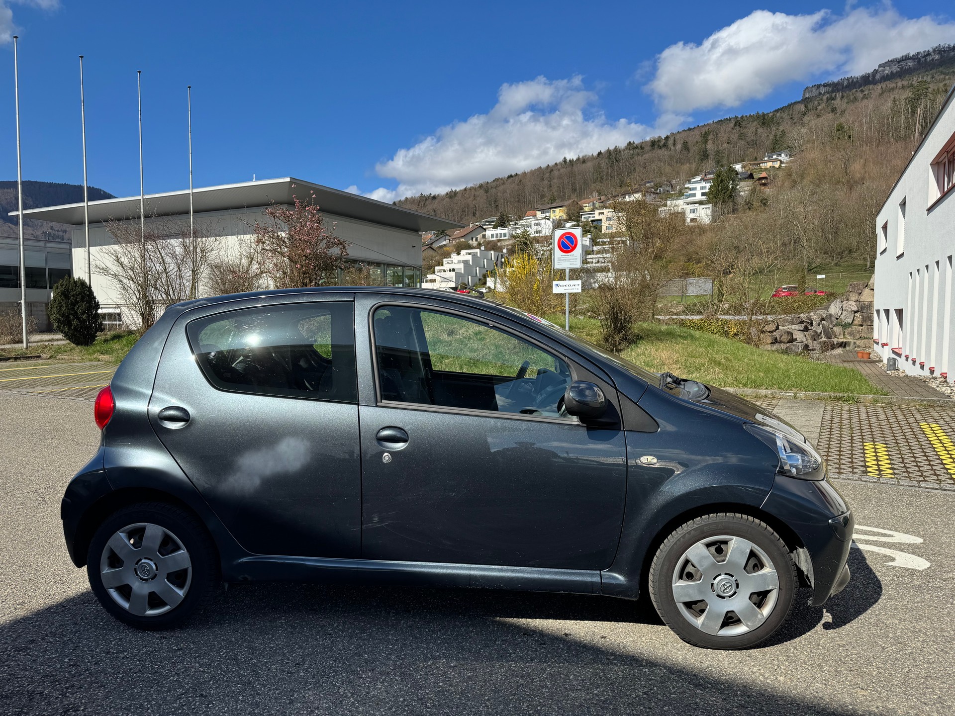 TOYOTA Aygo 1.0 Linea Terra-image-5