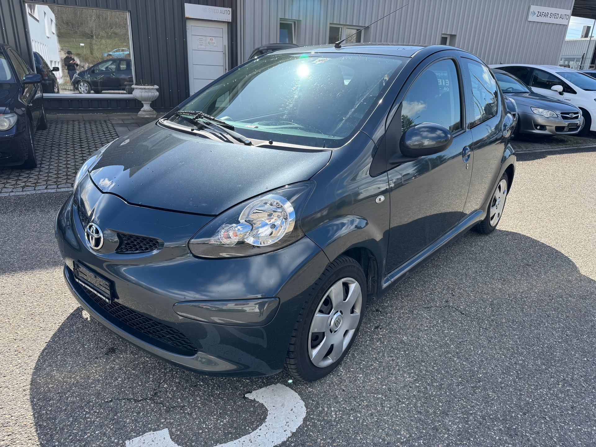 TOYOTA Aygo 1.0 Linea Terra-image-0