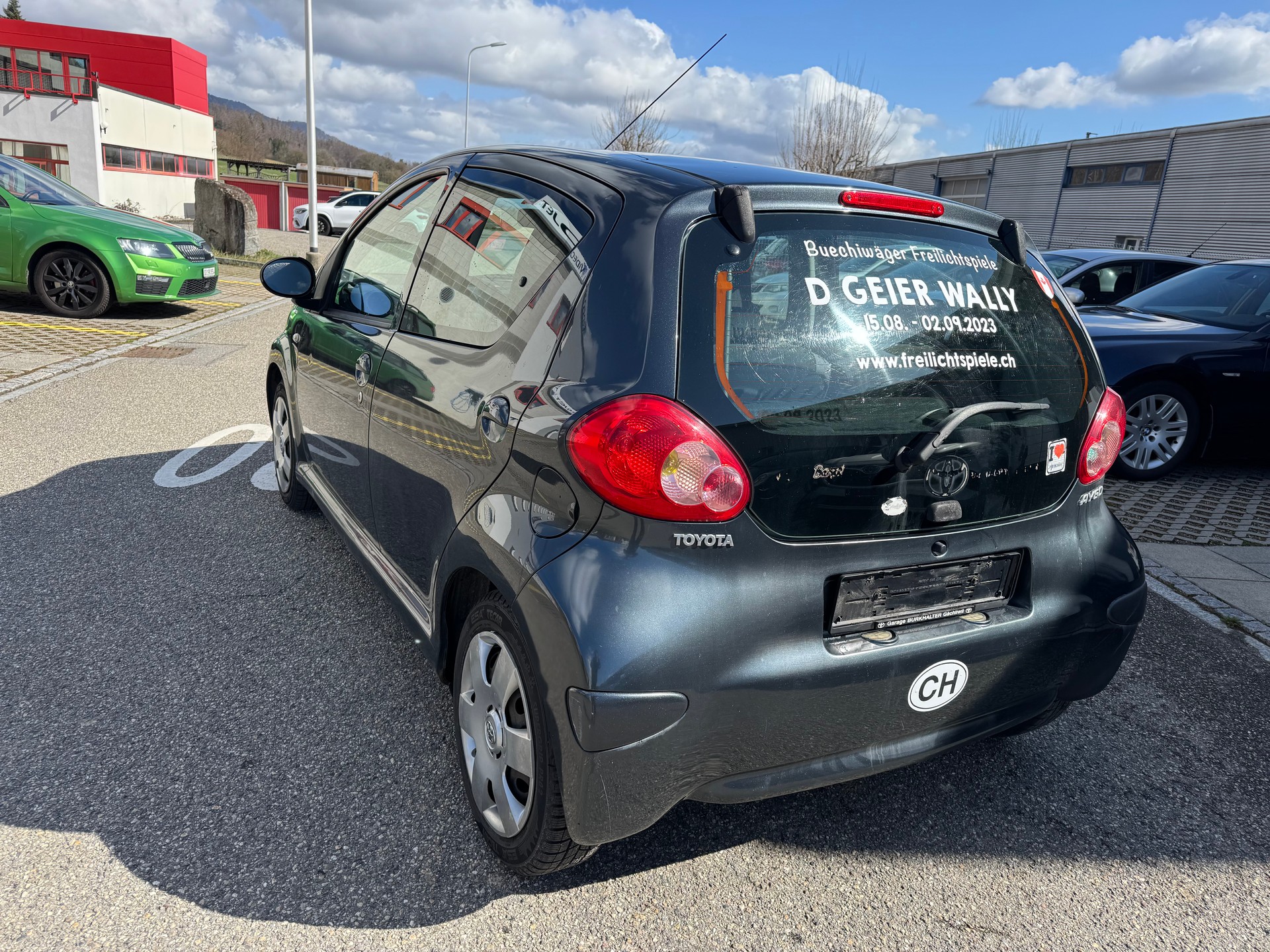 TOYOTA Aygo 1.0 Linea Terra-image-4