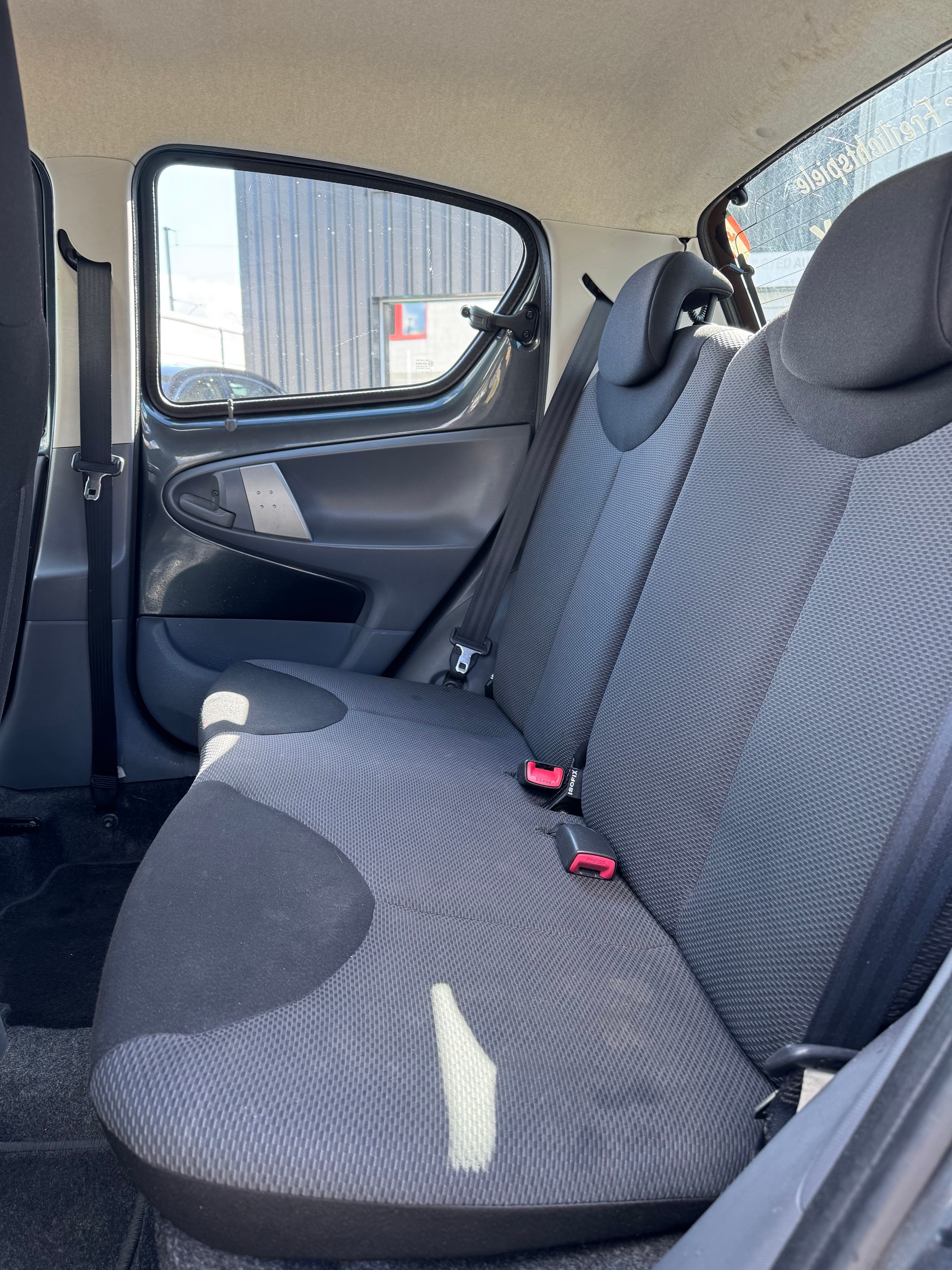 TOYOTA Aygo 1.0 Linea Terra-image-10