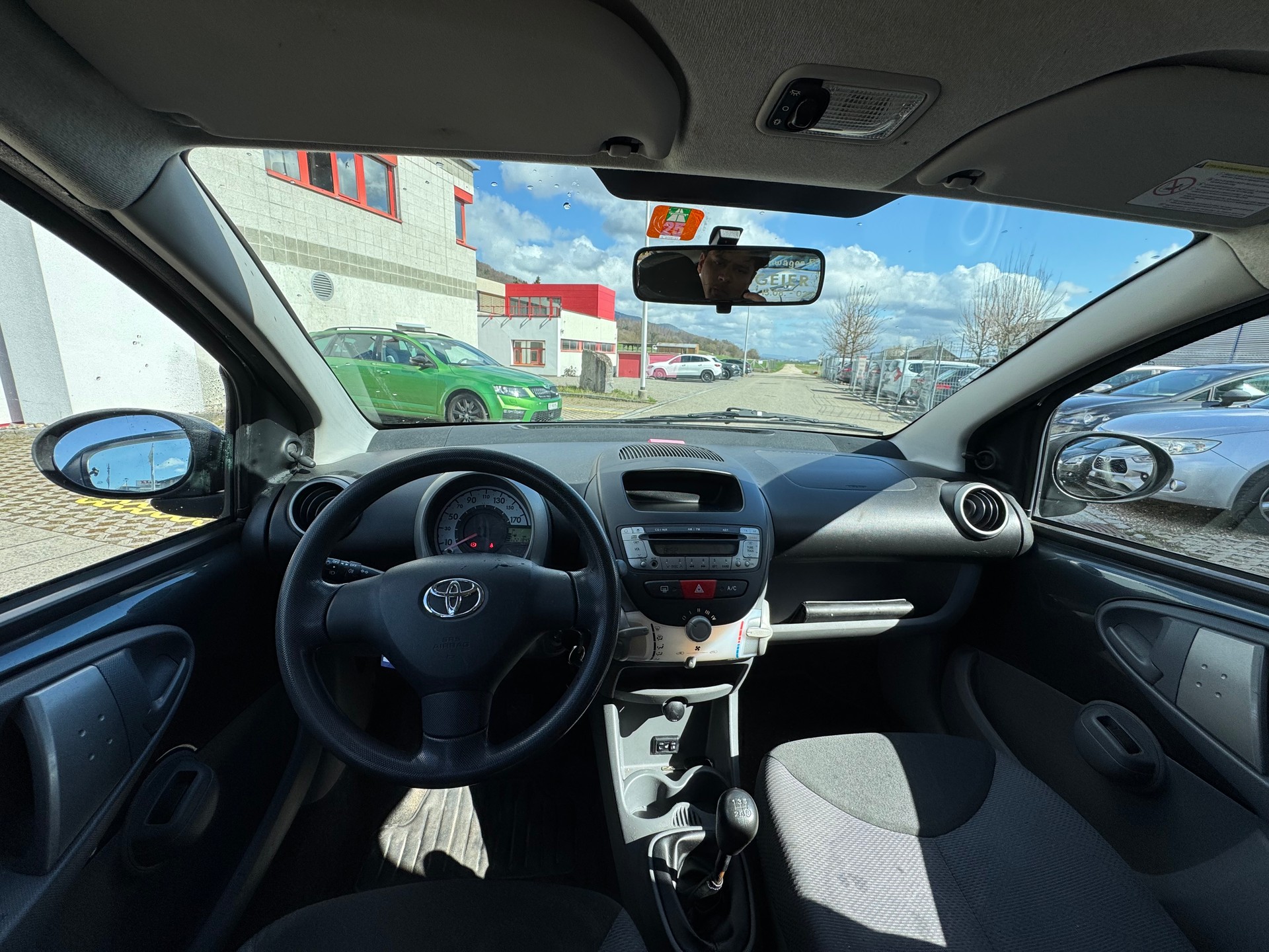 TOYOTA Aygo 1.0 Linea Terra-image-8