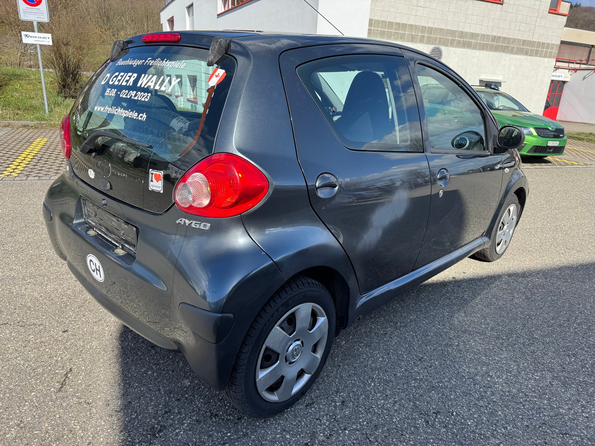 TOYOTA Aygo 1.0 Linea Terra-image-3