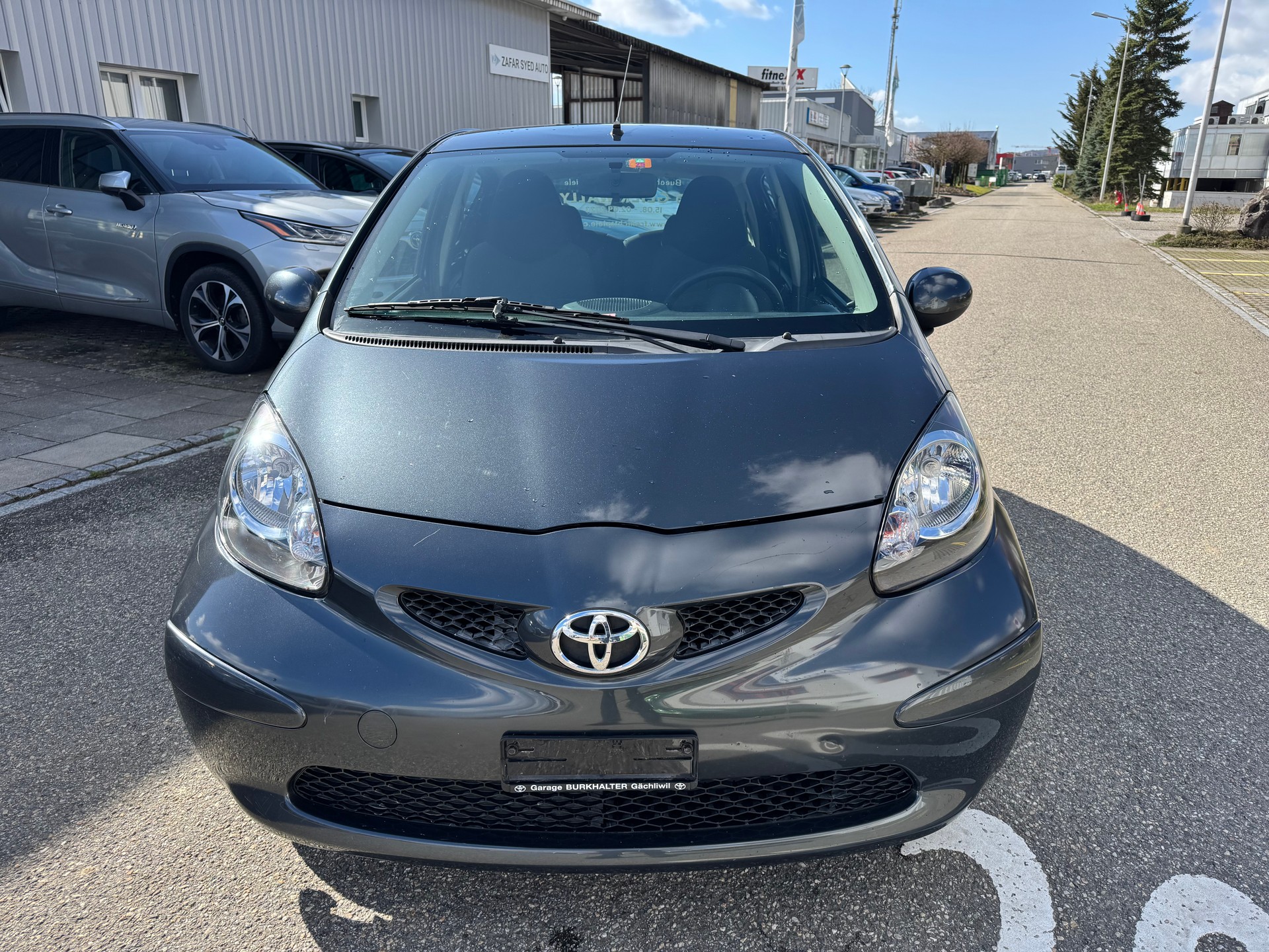 TOYOTA Aygo 1.0 Linea Terra-image-1