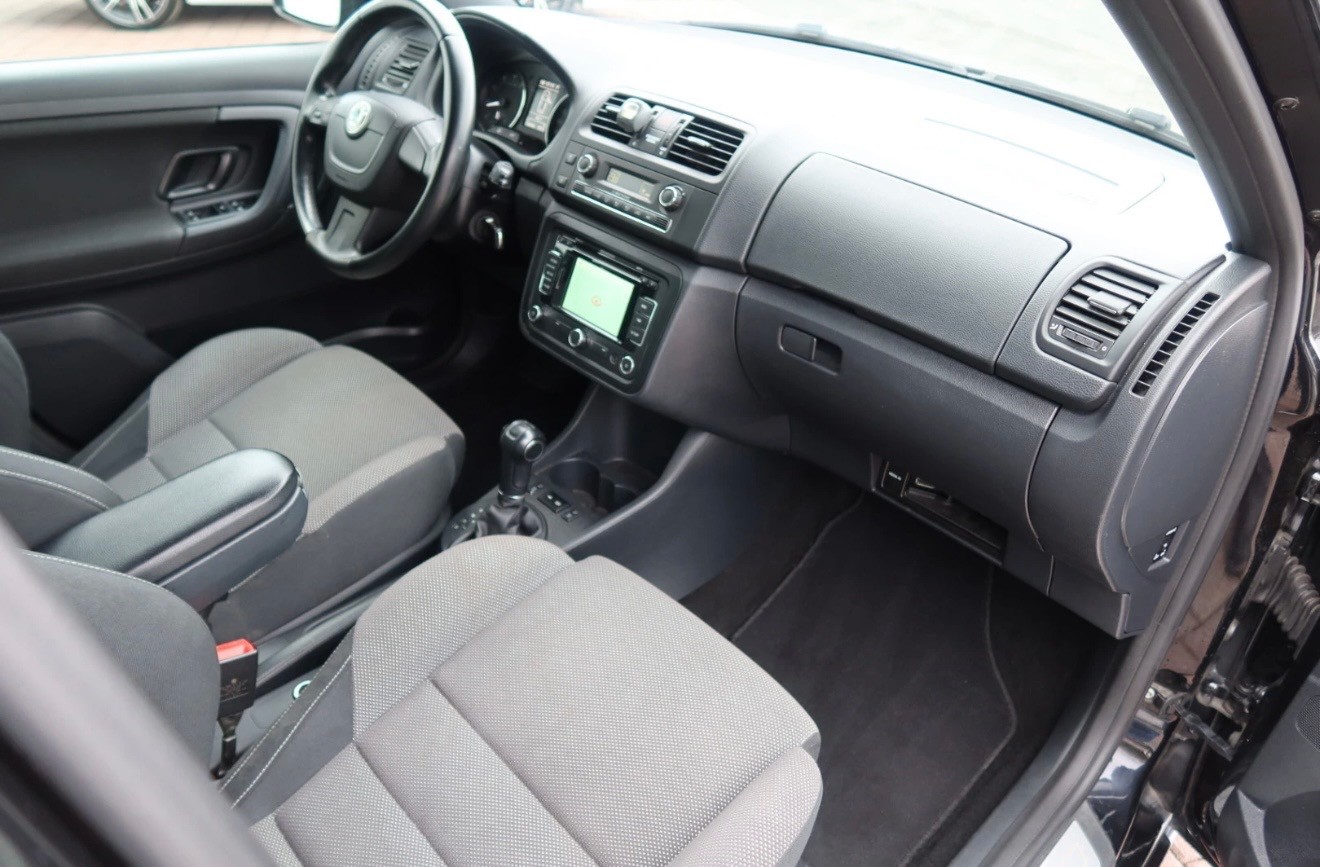 SKODA Fabia 1.2 TSI Monte Carlo DSG-image-9