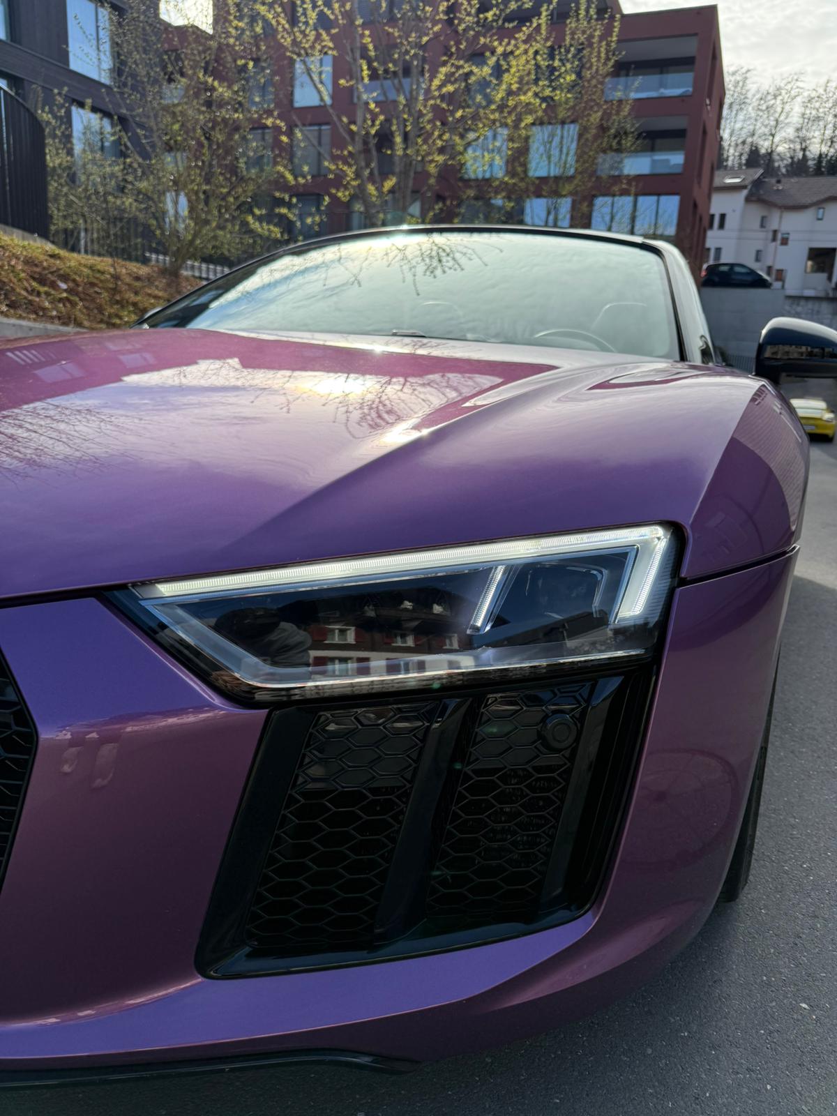 AUDI R8 Spyder 5.2 S-Tronic Quattro-image-4