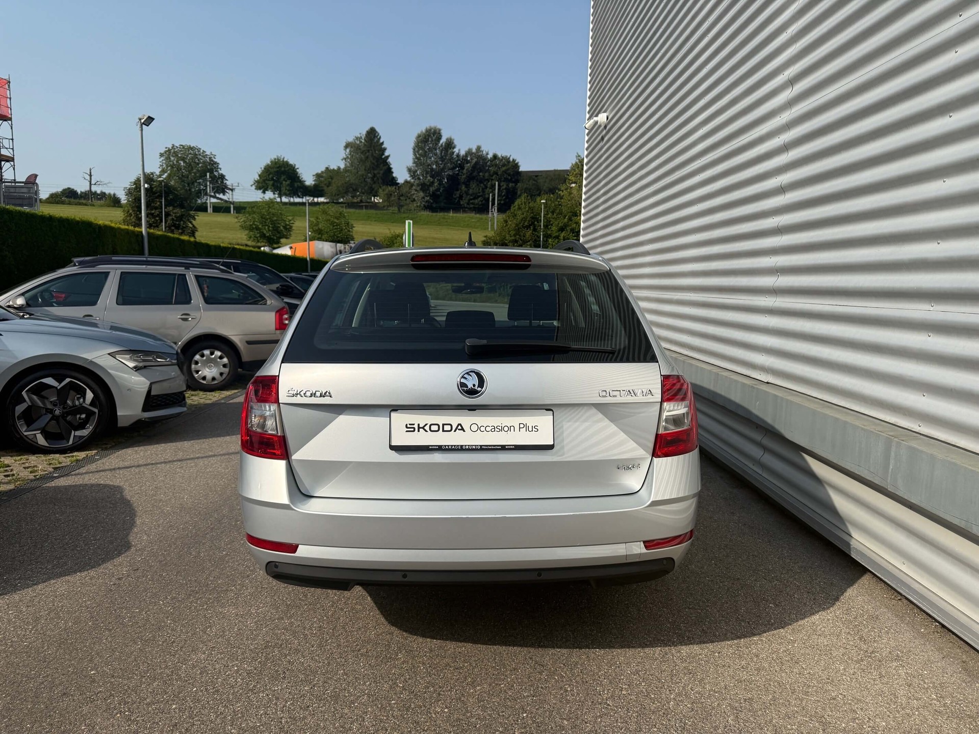 SKODA Octavia Combi 2.0 TDI Ambition 4x4 DSG-image-3