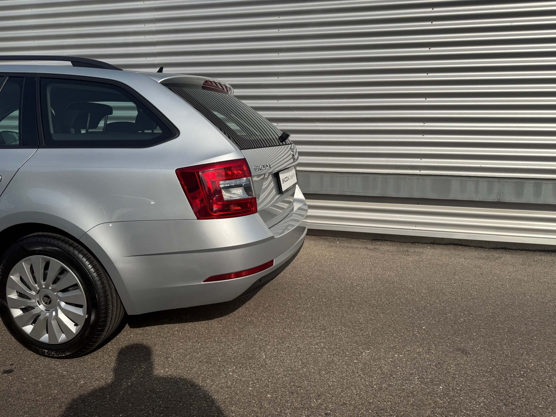 SKODA Octavia Combi 2.0 TDI Ambition 4x4 DSG-image-8
