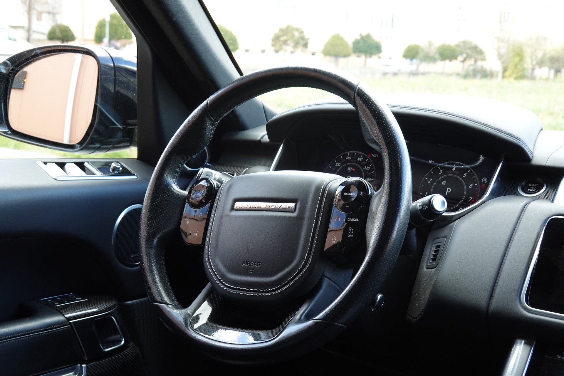 LAND ROVER Range Rover Sport 5.0 V8 S/C SVR Facelift 575' - "Toit Ouvrant * Roues 22' * Carbon * Son Meridian * Sièges Chauf./Ventilés"-image-10