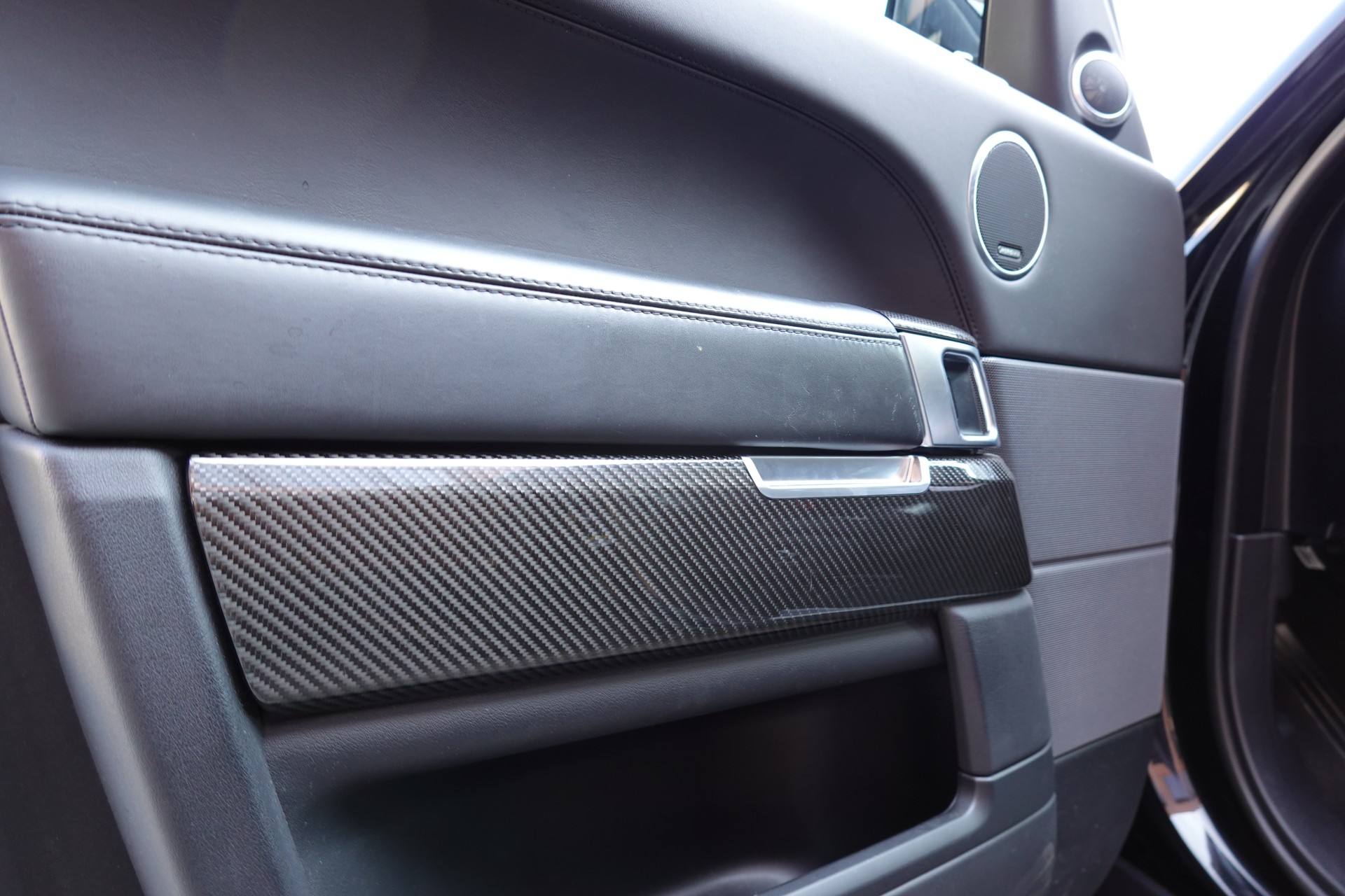 LAND ROVER Range Rover Sport 5.0 V8 S/C SVR Facelift 575' - "Toit Ouvrant * Roues 22' * Carbon * Son Meridian * Sièges Chauf./Ventilés"-image-20