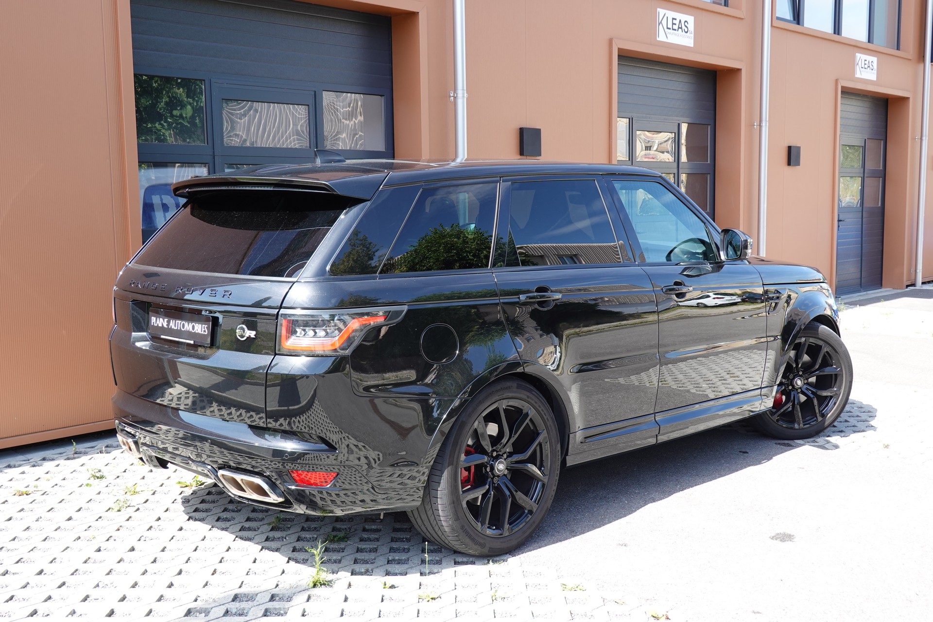 LAND ROVER Range Rover Sport 5.0 V8 S/C SVR Facelift 575' - "Toit Ouvrant * Roues 22' * Carbon * Son Meridian * Sièges Chauf./Ventilés"-image-6