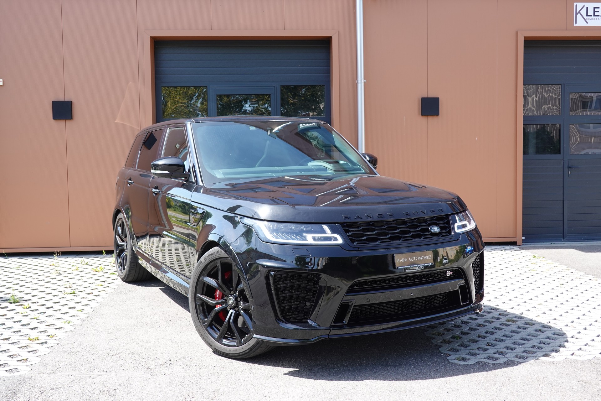 LAND ROVER Range Rover Sport 5.0 V8 S/C SVR Facelift 575' - "Toit Ouvrant * Roues 22' * Carbon * Son Meridian * Sièges Chauf./Ventilés"-image-0