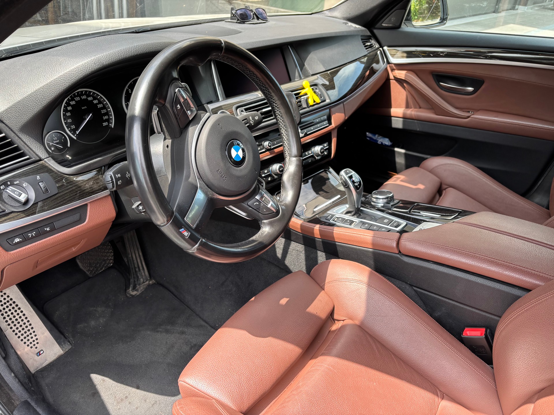 BMW M550d Touring xDrive Steptronic-image-15