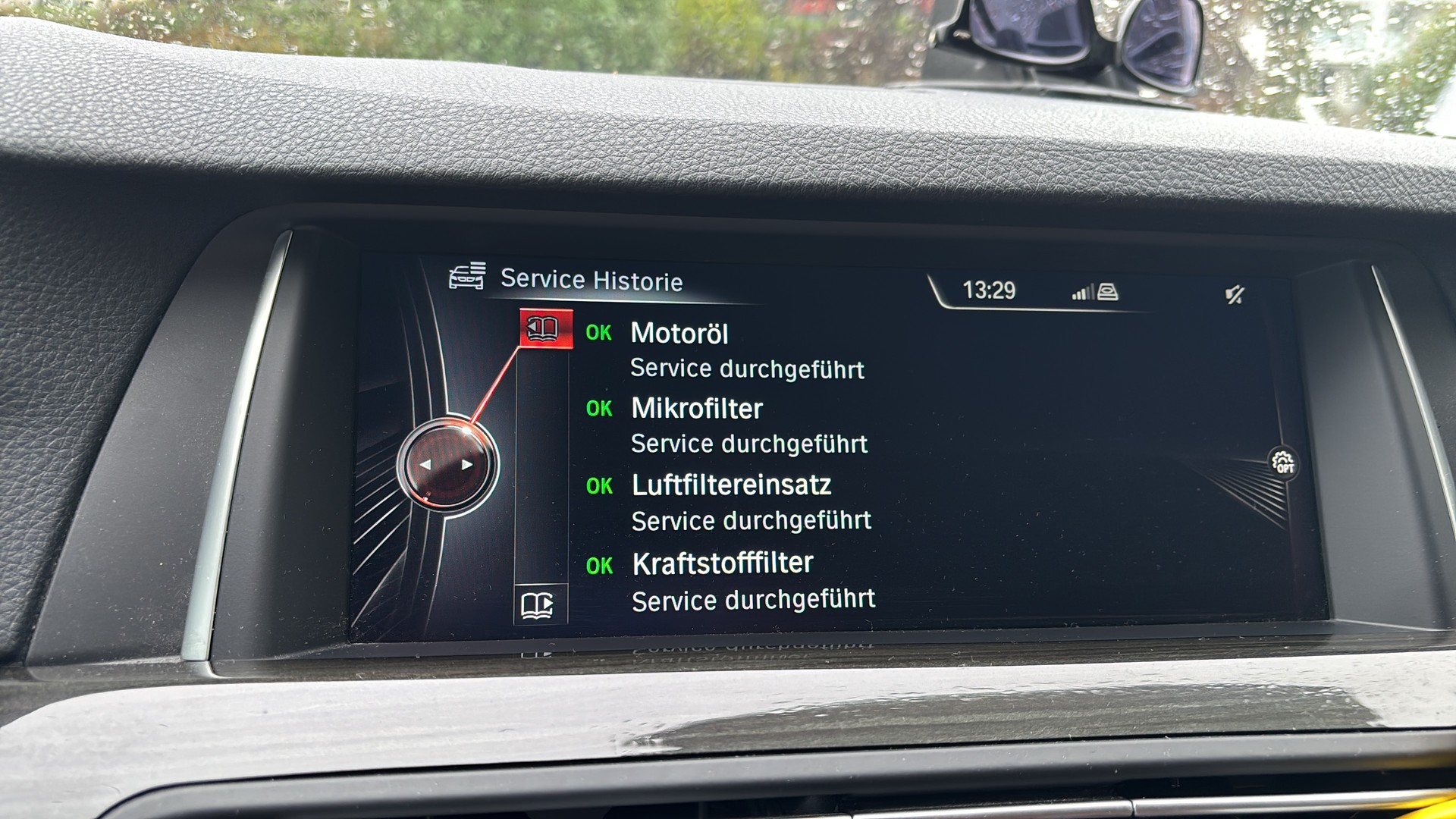 BMW M550d Touring xDrive Steptronic-image-12
