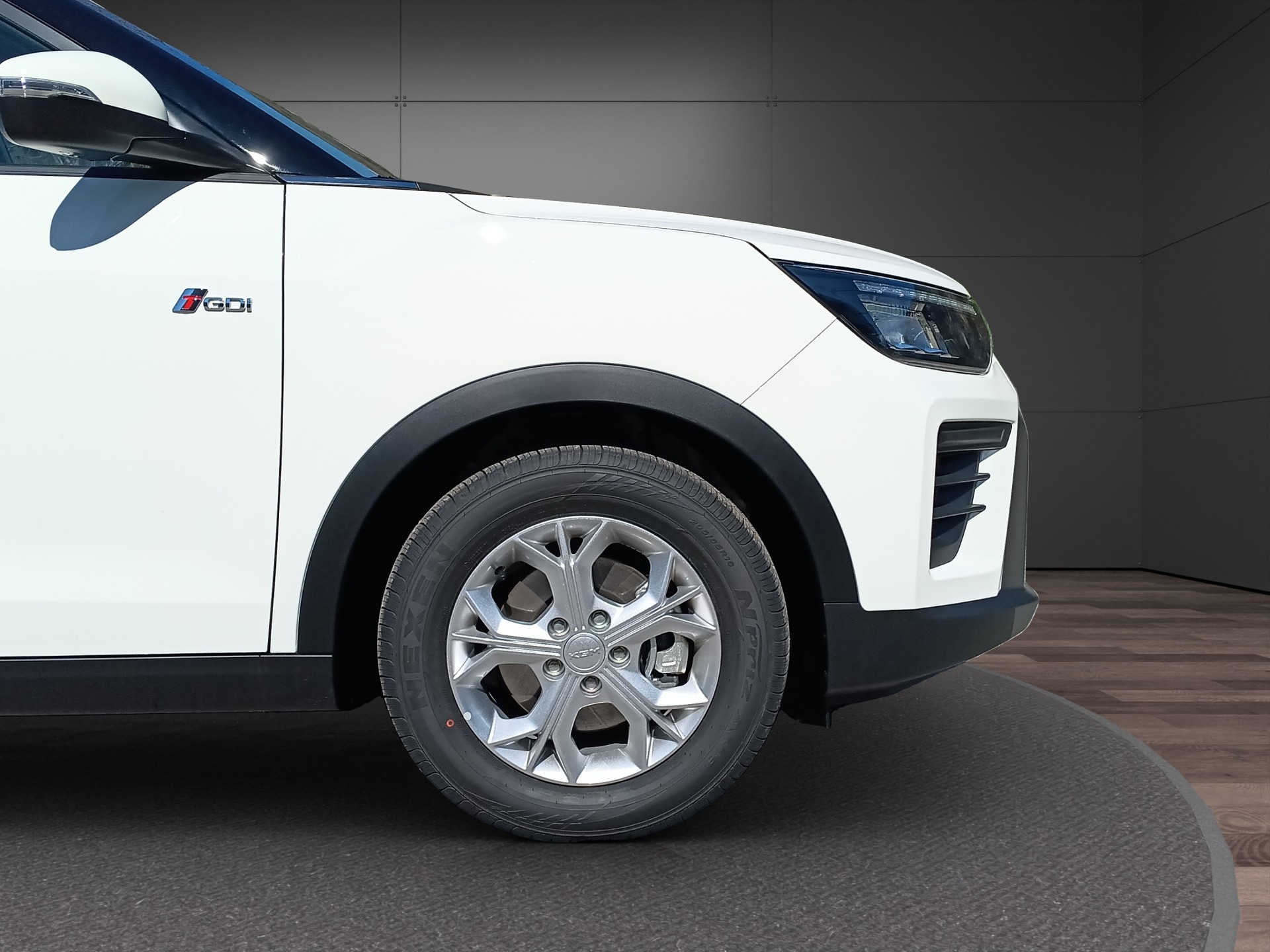 KGM-SsangYong Tivoli 1.5 T GDI Steel 4WD Automat-image-21