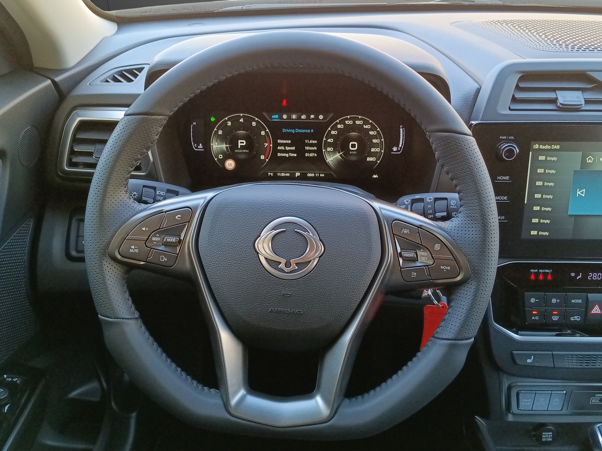 KGM-SsangYong Tivoli 1.5 T GDI Steel 4WD Automat-image-9