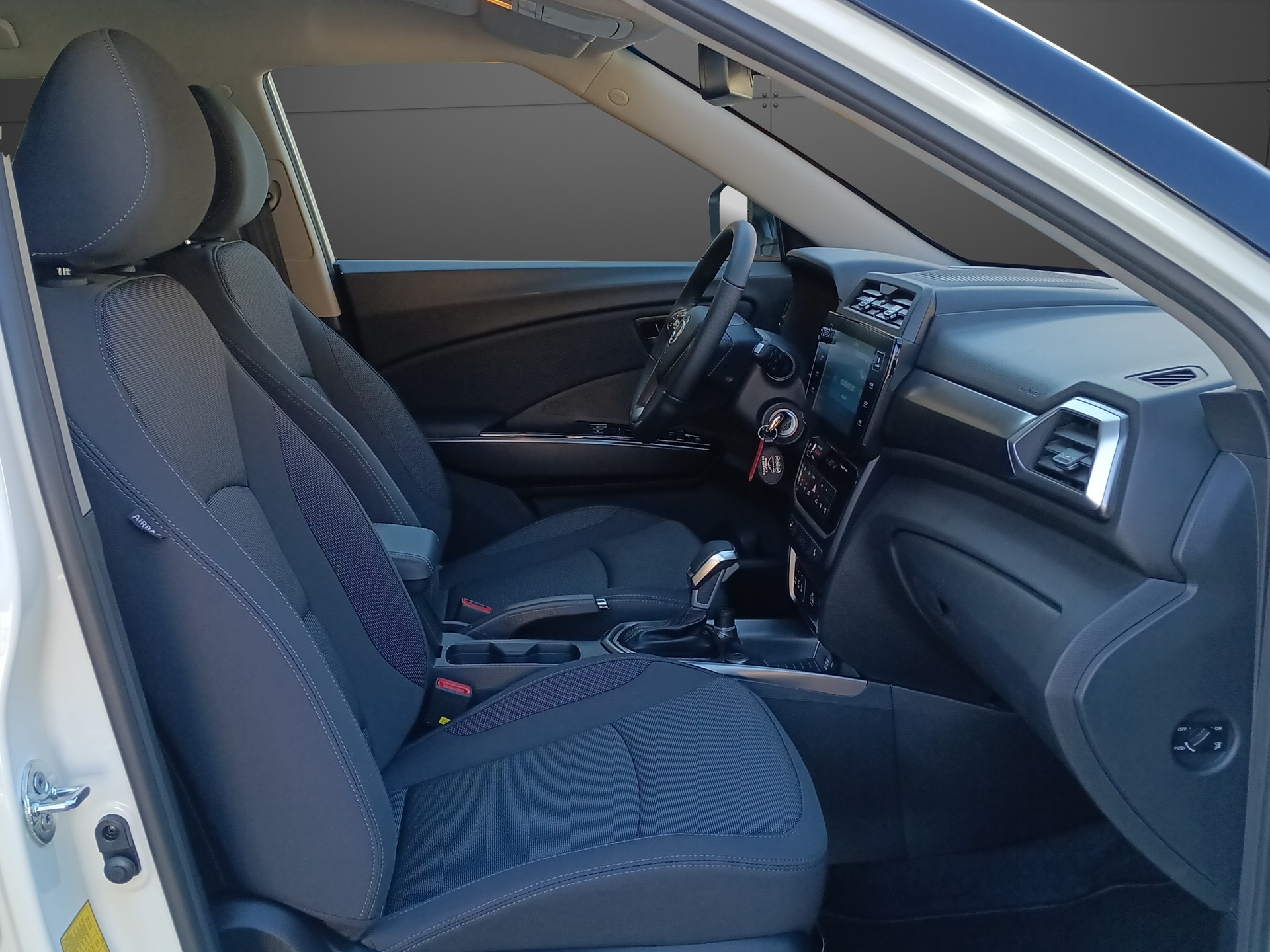 KGM-SsangYong Tivoli 1.5 T GDI Steel 4WD Automat-image-15