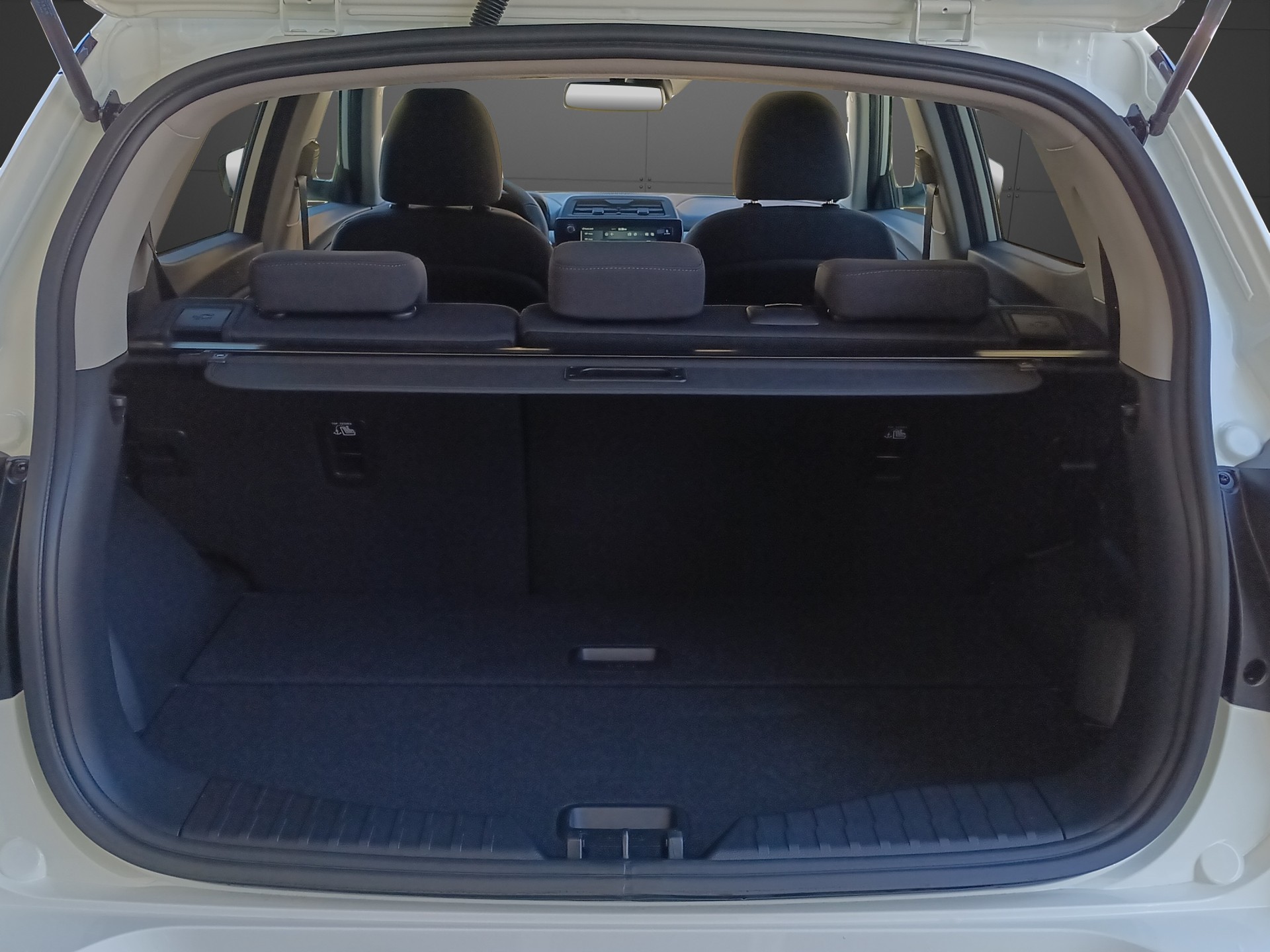 KGM-SsangYong Tivoli 1.5 T GDI Steel 4WD Automat-image-17