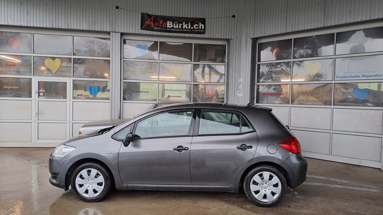 TOYOTA Auris 1.4 D-4D Linea Luna-image-0