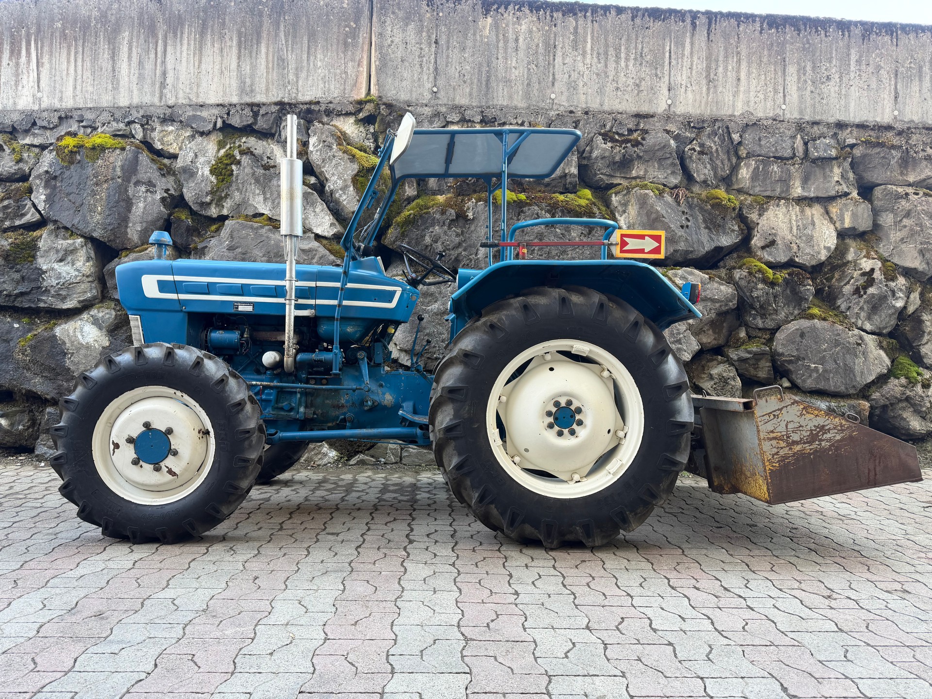 FORD Traktor 4x4 3000-image-5