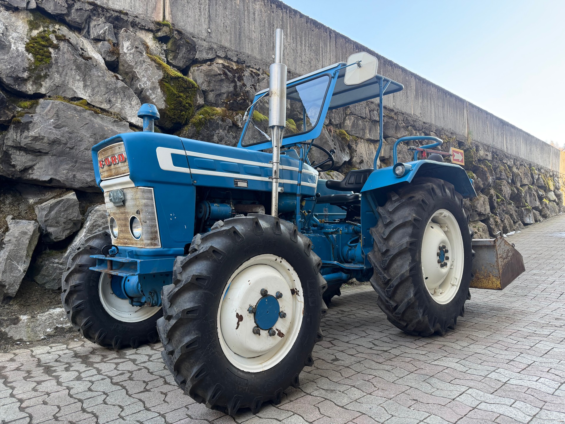 FORD Traktor 4x4 3000
