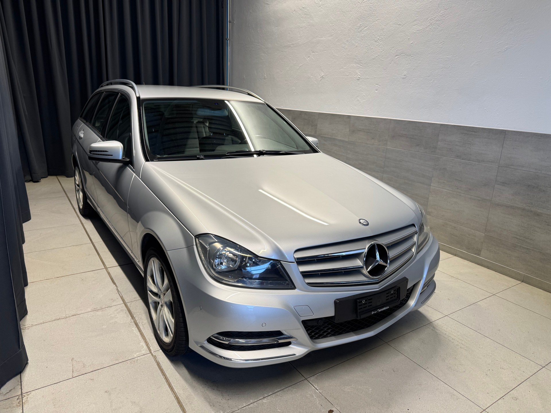 MERCEDES-BENZ C 180 Avantgarde (14)-image-0