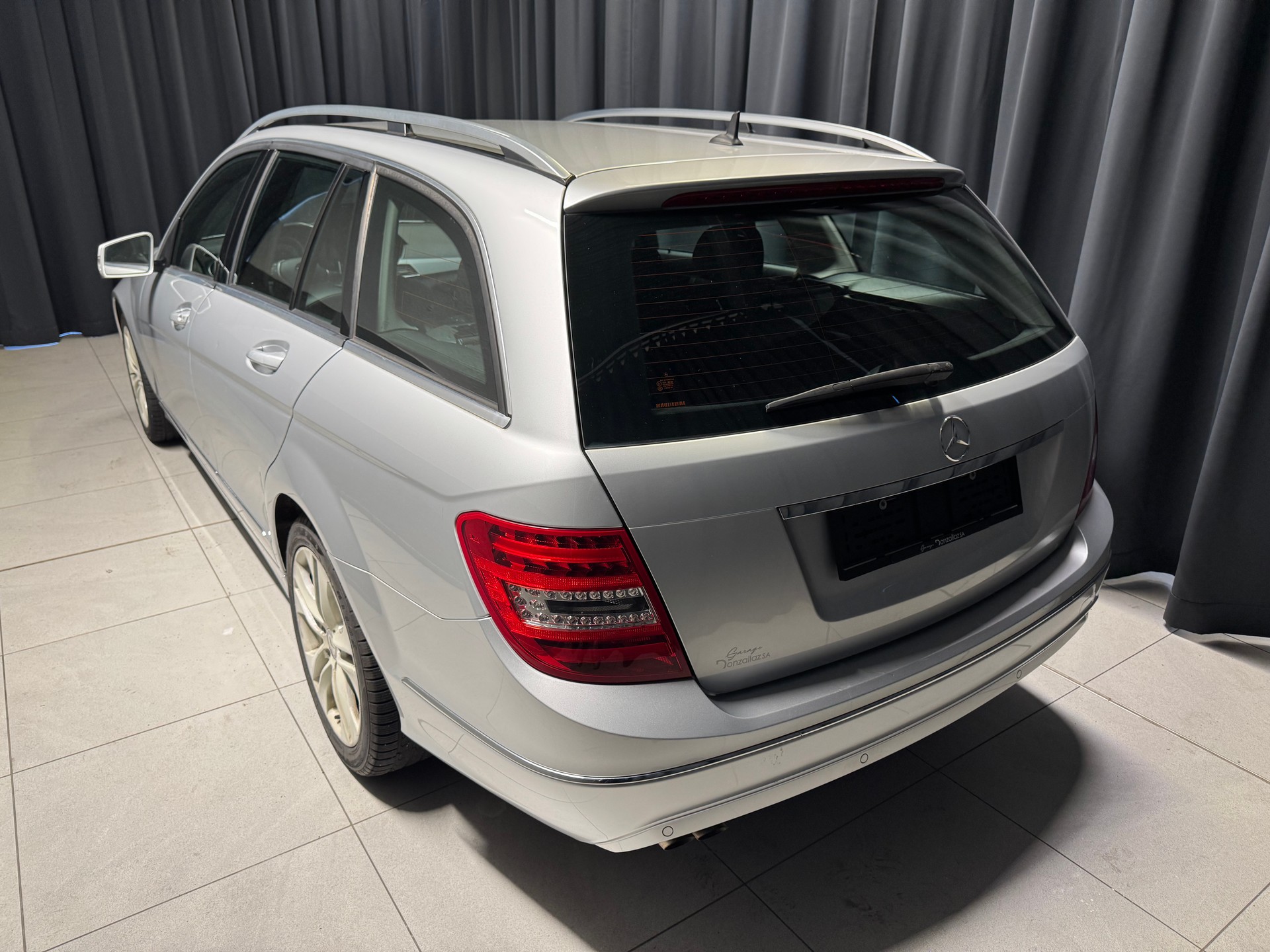 MERCEDES-BENZ C 180 Avantgarde (14)-image-3