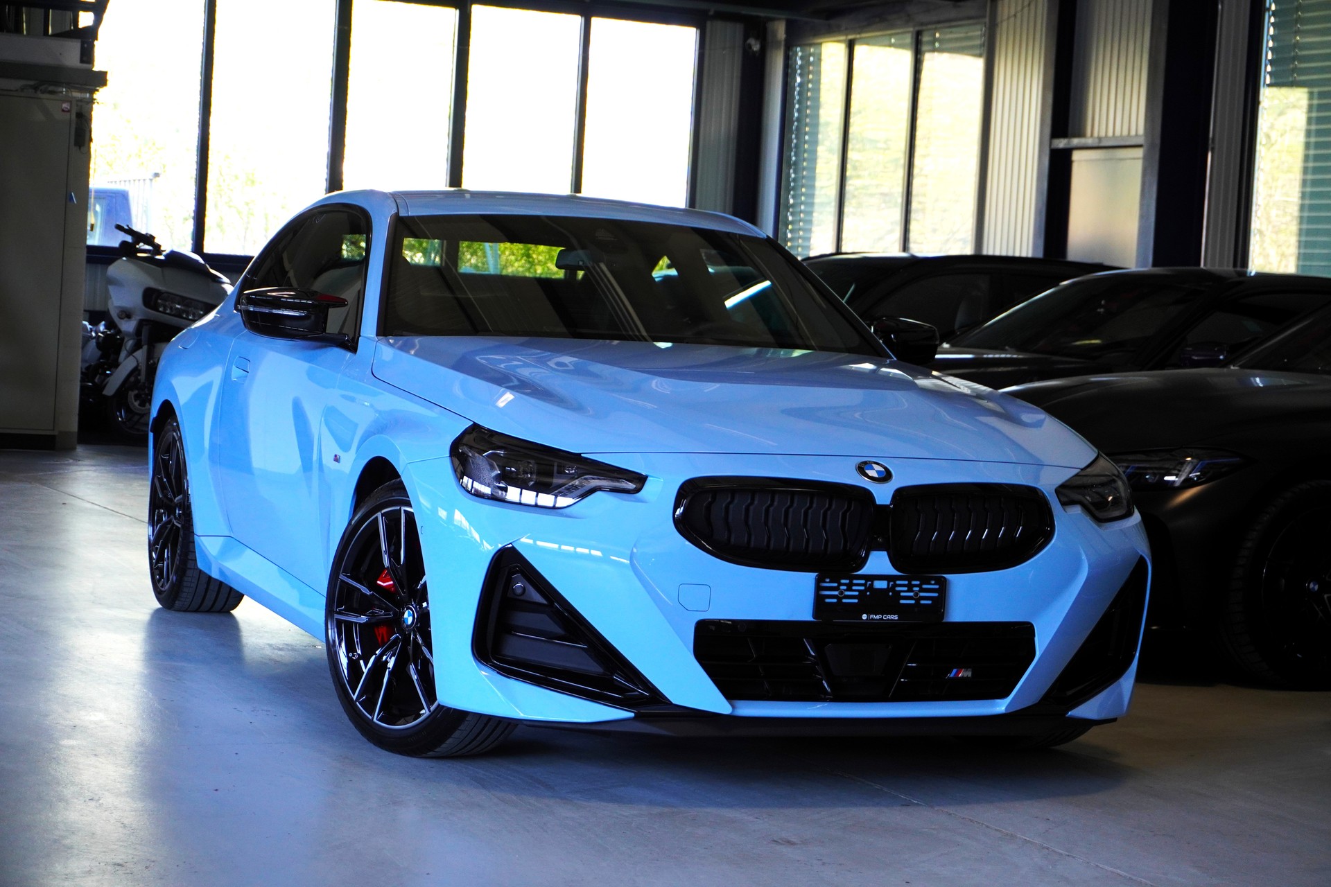 BMW M240i xDrive M Sport Pro Steptronic LCI // BMW Werksgarantie bis 01.2028 // M Zandvoort blau //