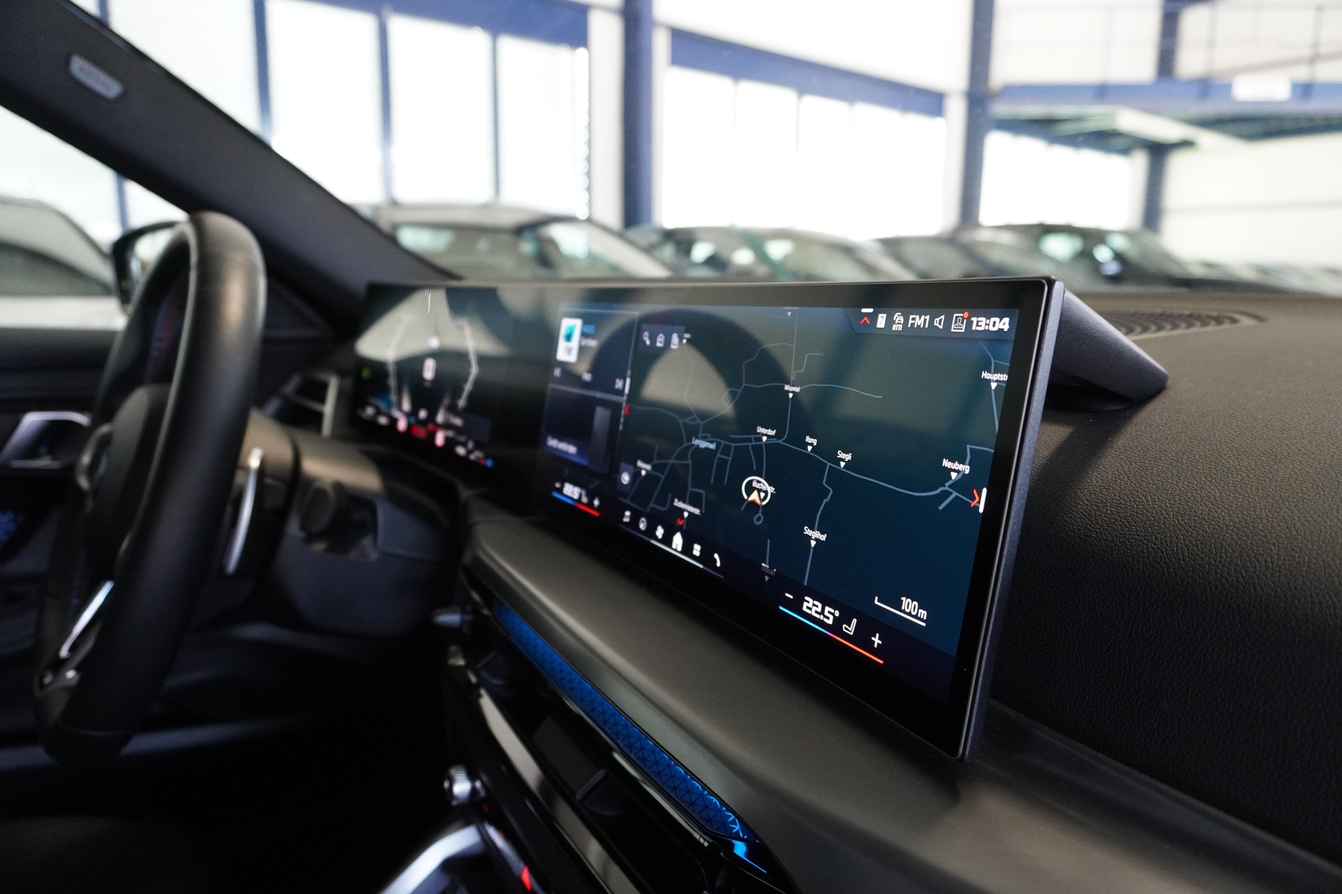 BMW M240i xDrive M Sport Pro Steptronic LCI // BMW Werksgarantie bis 01.2028 // M Zandvoort blau //-image-9