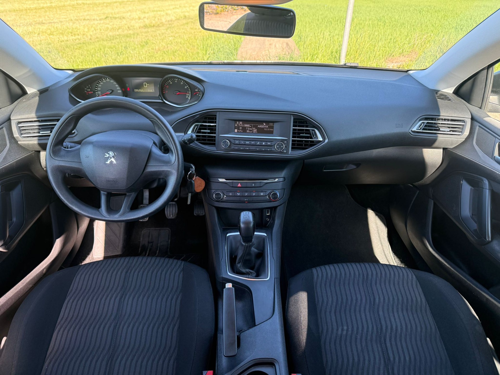 PEUGEOT 308 1.2 VTi Access-image-9