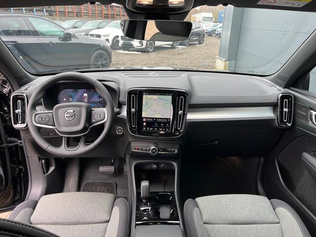 VOLVO XC40 Black Edition PLUS DCT-image-8