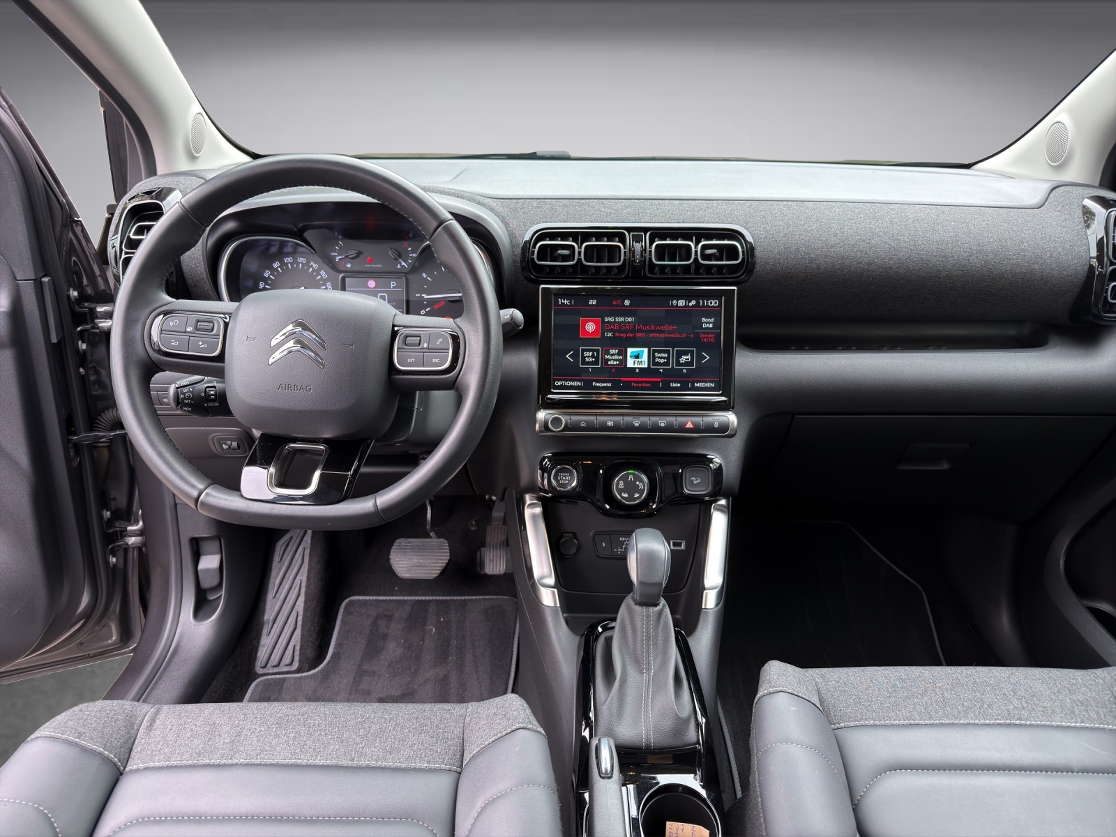 CITROEN C3 Aircross 1.2 PureTech 130 Shine-image-11